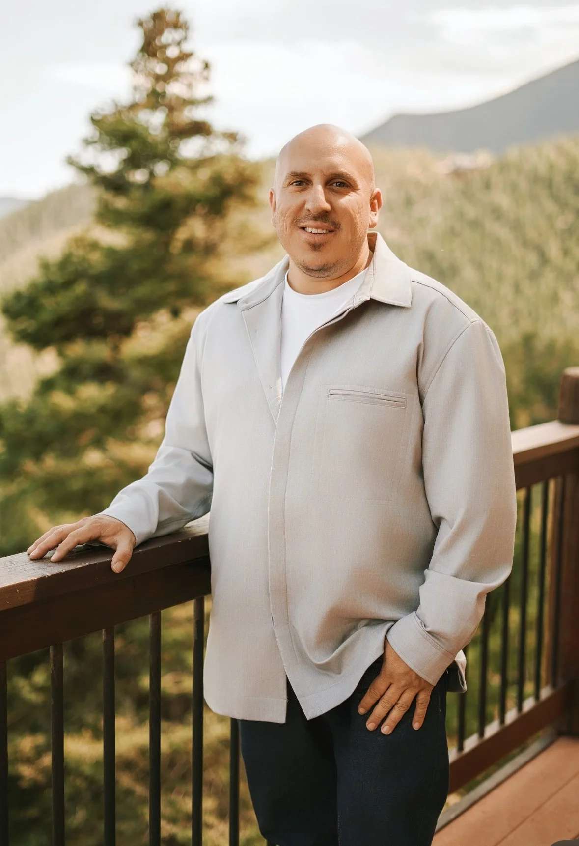 Jovanny Macias Headshot.jpeg