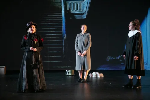 Photo by Lauren B Photography 