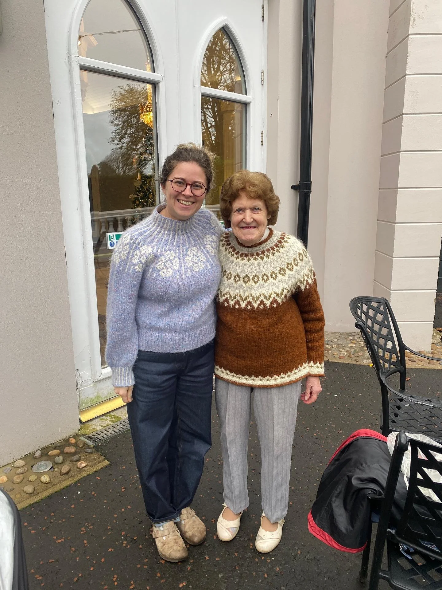 The shop update is now live! 

Myself and my Granny, wearing our hand knits! 🍂✨

I&rsquo;m wearing #m&oacute;in&eacute;arsweater by @ailbiona 
and Granny is wearing #riddarisweater by Vedis Jonsdottir both in LettLopi (now available in my online sho