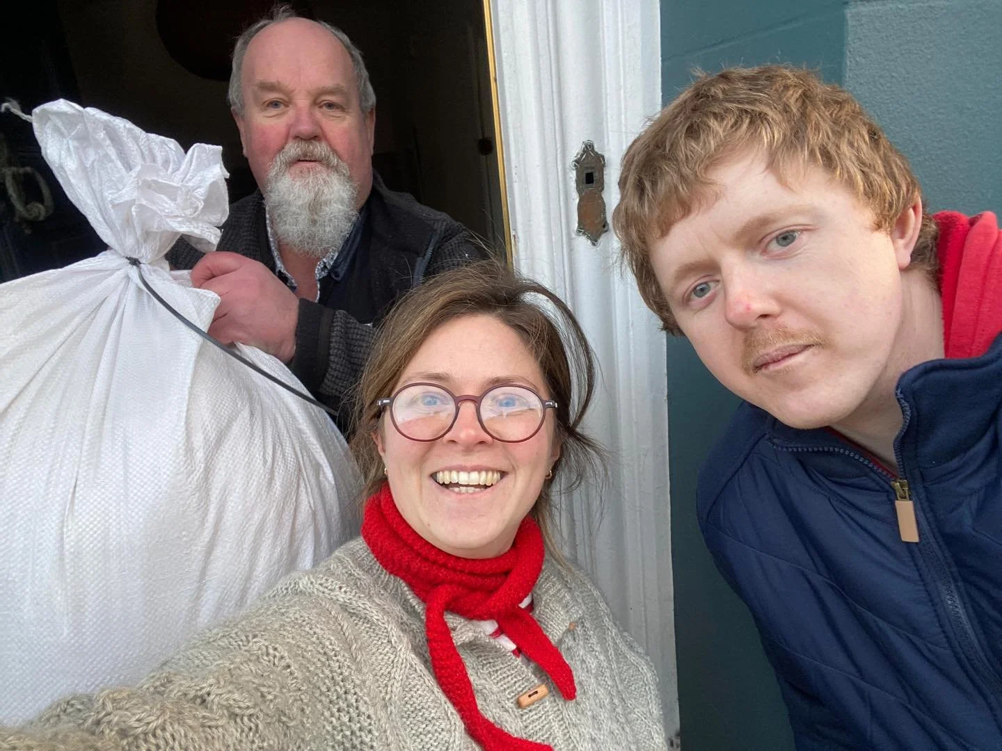 Got a new batch of Causeway yarn ✨✨ This is Malcolm and his son who have the Teeswater &amp; Oxford Down sheep that your yarn is made from! There are 14 ewes and 4 rams 🐏 and it comes from less than 5 miles from my studio 😍 Hyper local yarn from th
