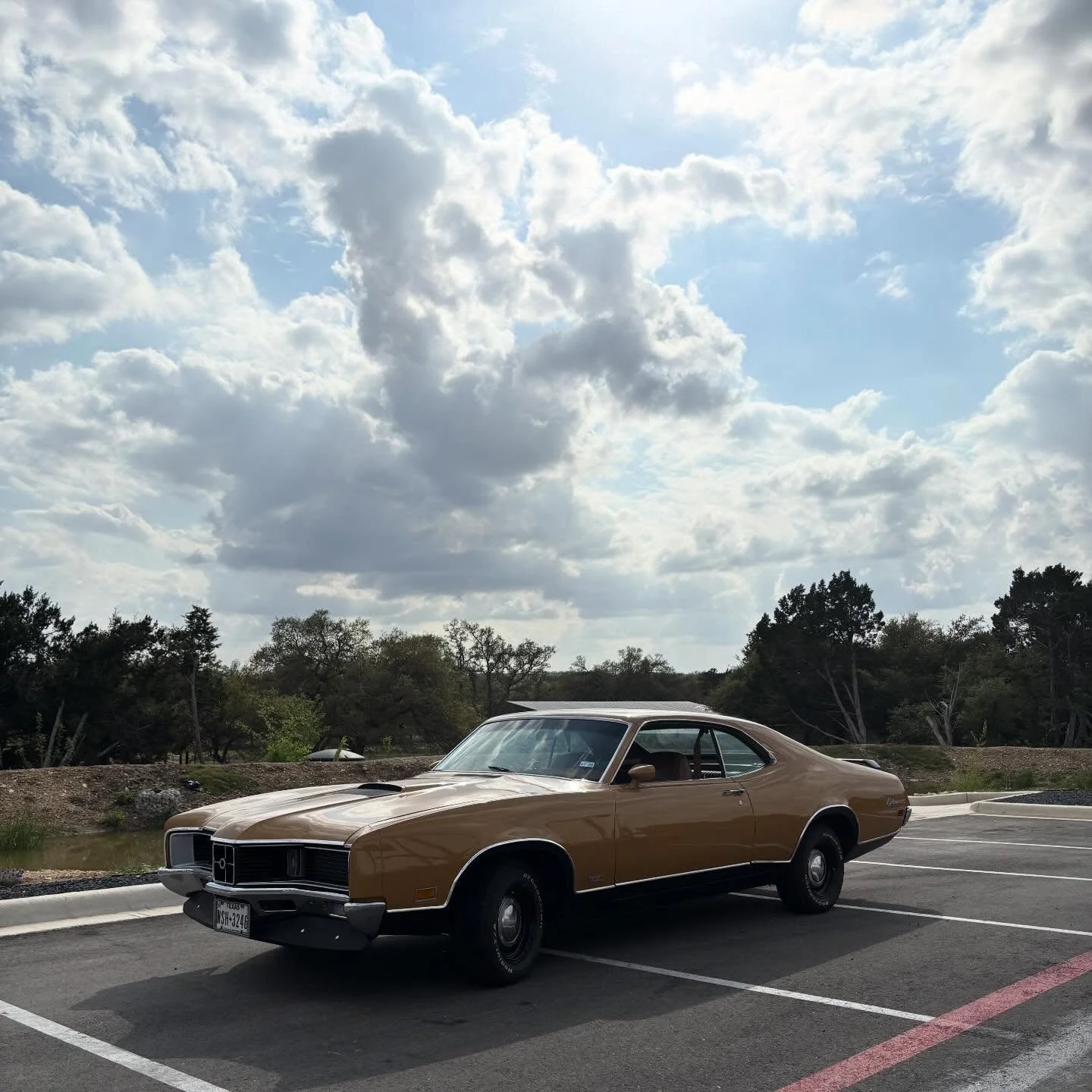 Still reminiscing on this Beautiful 1970 Mercury Cyclone GT. 
It was such a pleasure
.
.
.
#mercury #americanmusclecar #classiccar