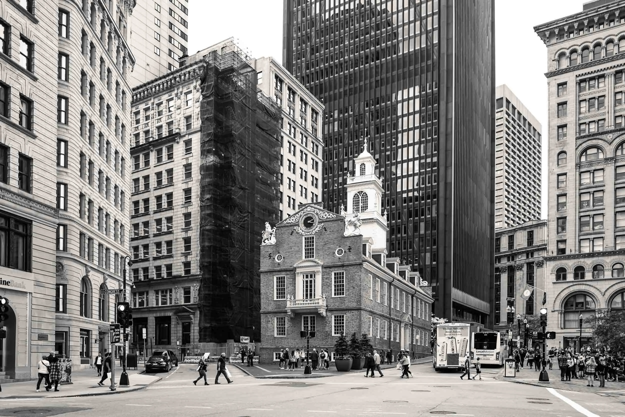 Boston: B&amp;W Architecture with Leica Q2M: From a Purist Perspective.