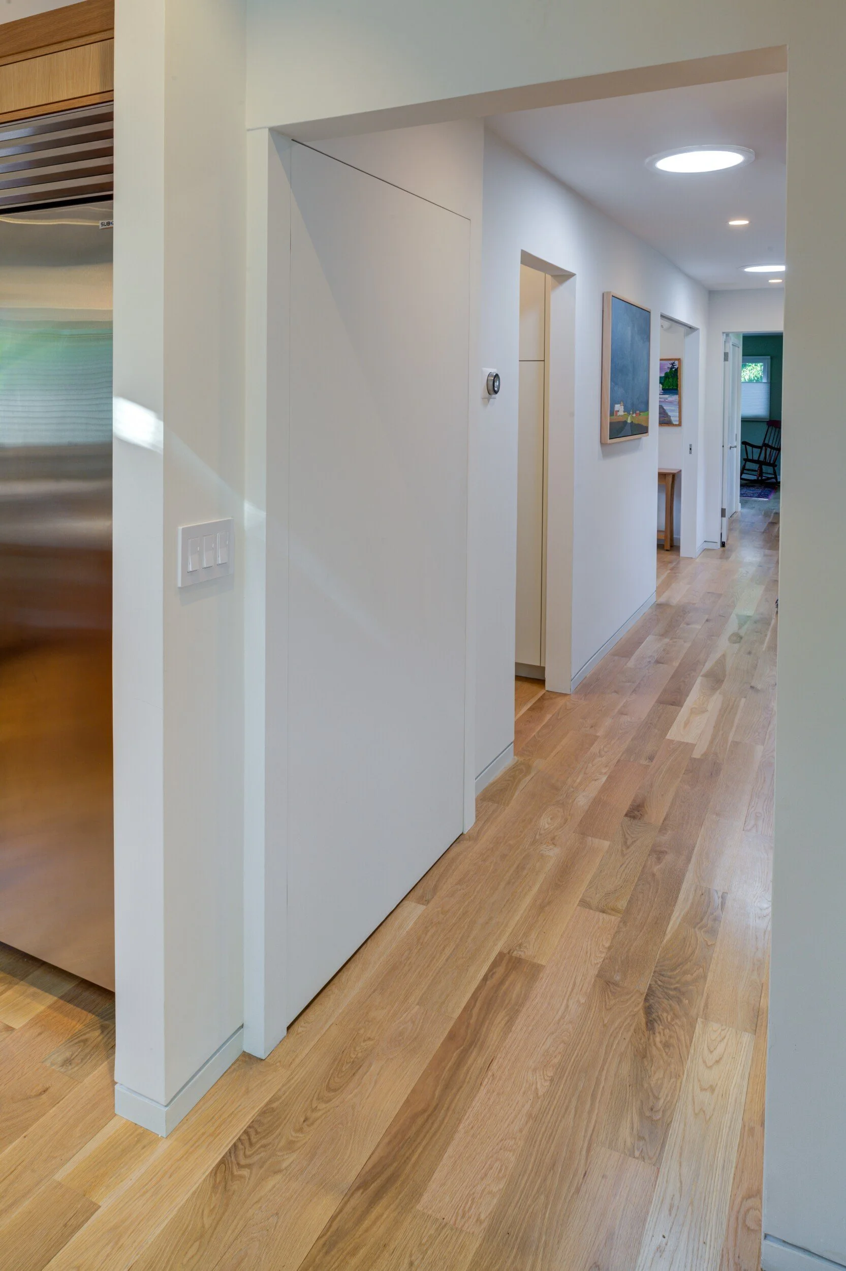 Special flush door in fully open position