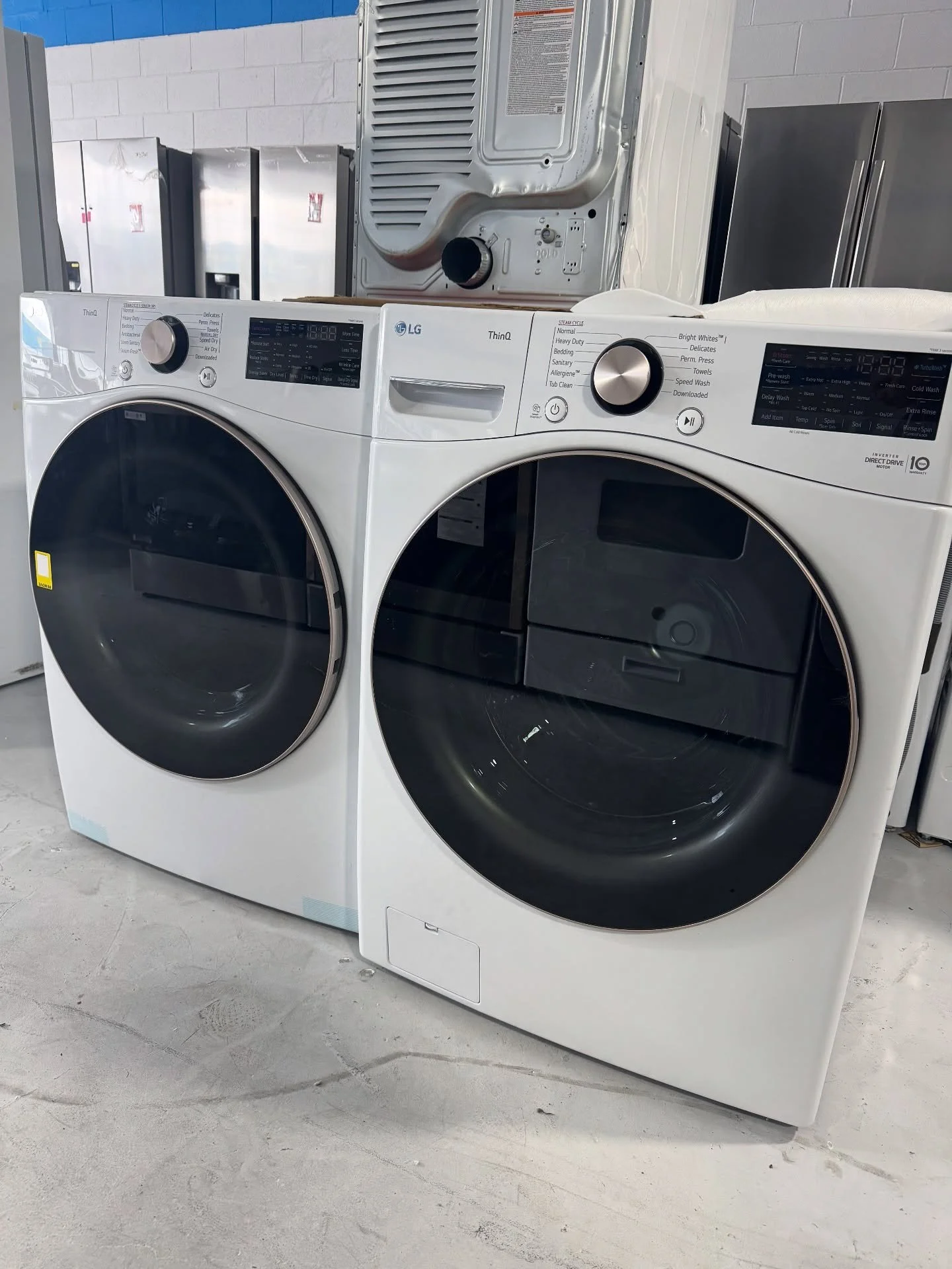 🌟Huge Savings on Scratch and Dent Appliances🌟
A wide variety of washer and dryer stack sets to choose from by all of your favorite brands! Come by and check out the savings!! 💵
✅ Up to 60% off retail price!
 🔧 1-Year Warranty Included
🚚 Deli