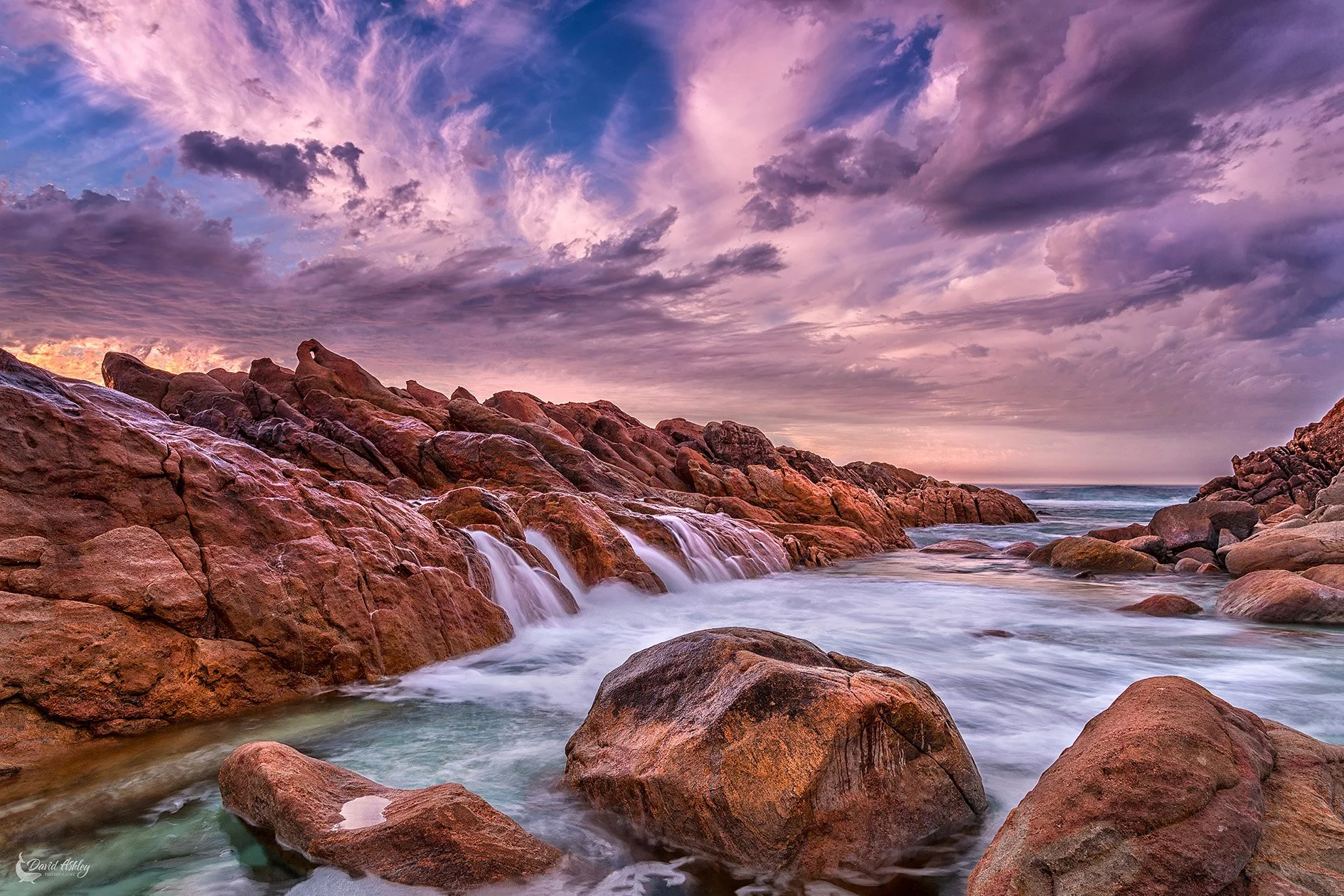 Wyadup Rocks also known as 'Nature's Natural Spa' as when the waves breach the rocks, they come cascading down to the sheltered pool below. (WR02)