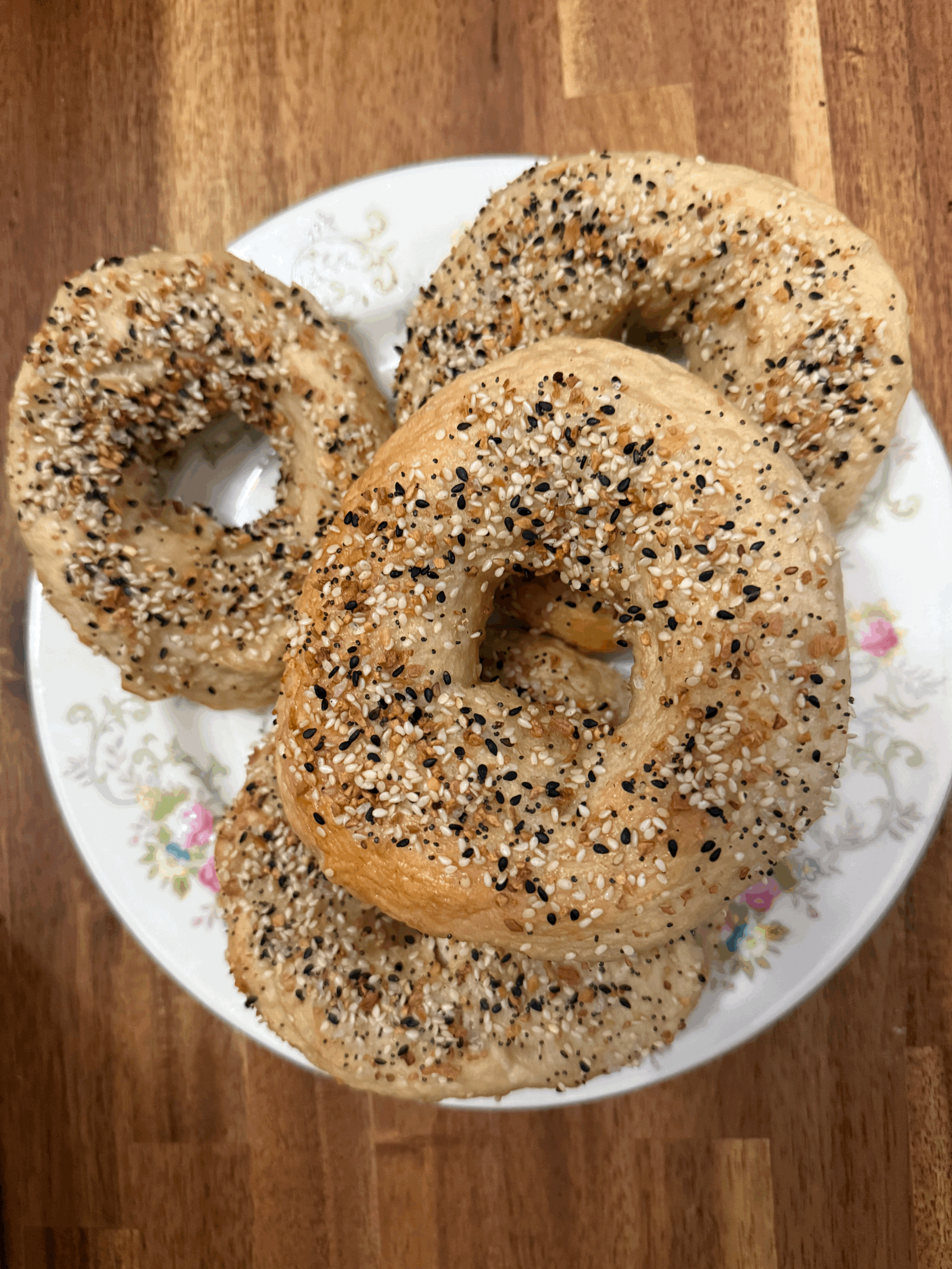 Coop Loops $10
Boiled, baked, and handmade from scratch- our bagels strike the perfect balance between chewy centers and golden, blistered crusts. Whether you’re into plain, savory, or slightly sweet, these small-batch bagels are meant to