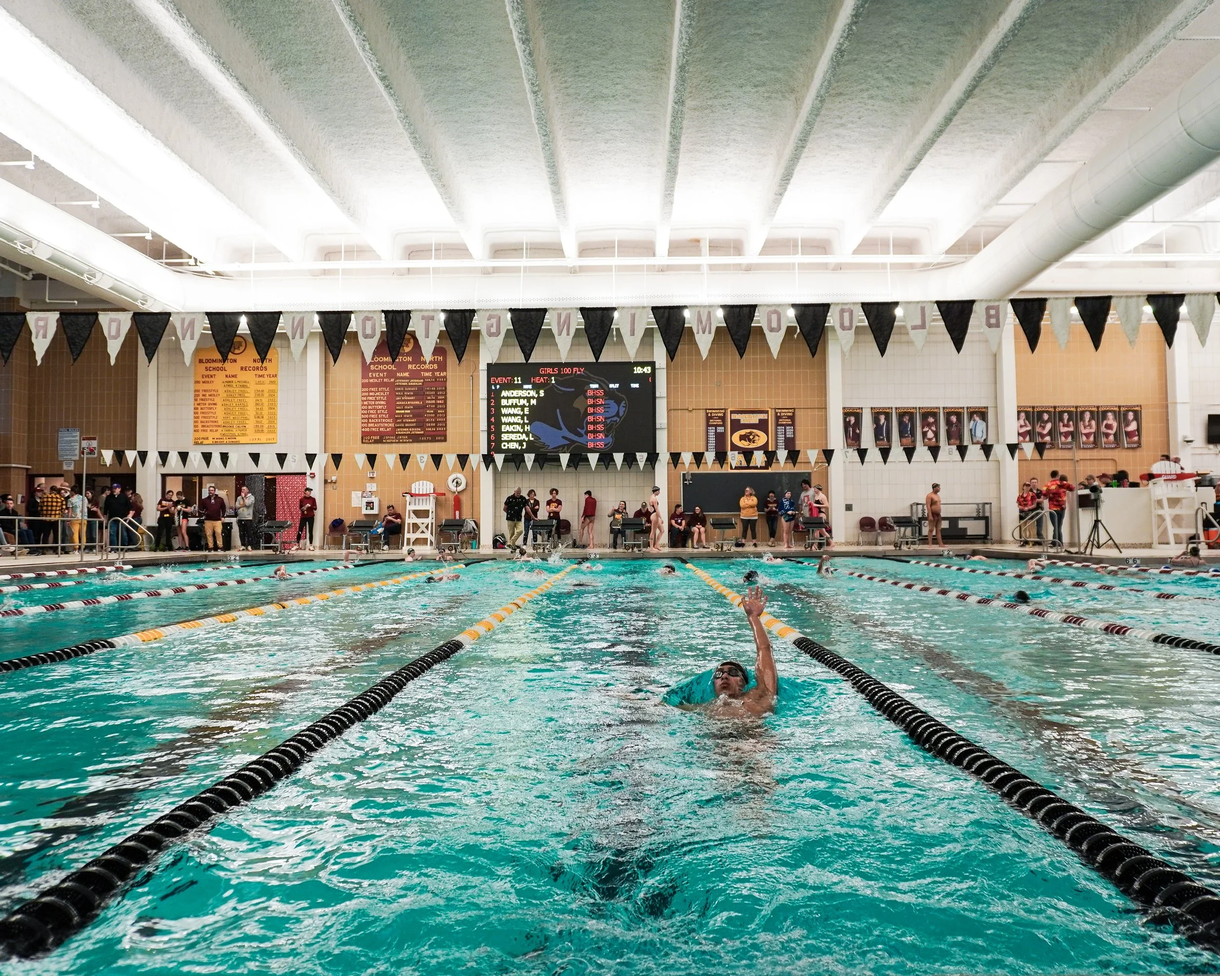 SWIMMING & DIVING