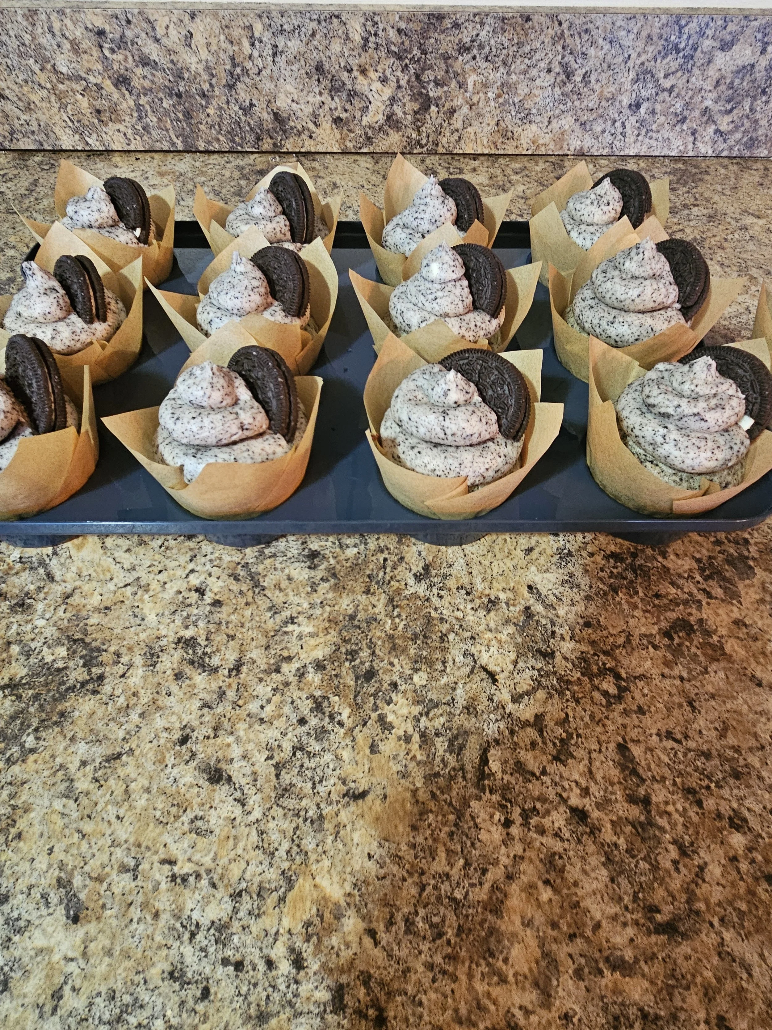 CookiesnCream Cupcakes2.jpg