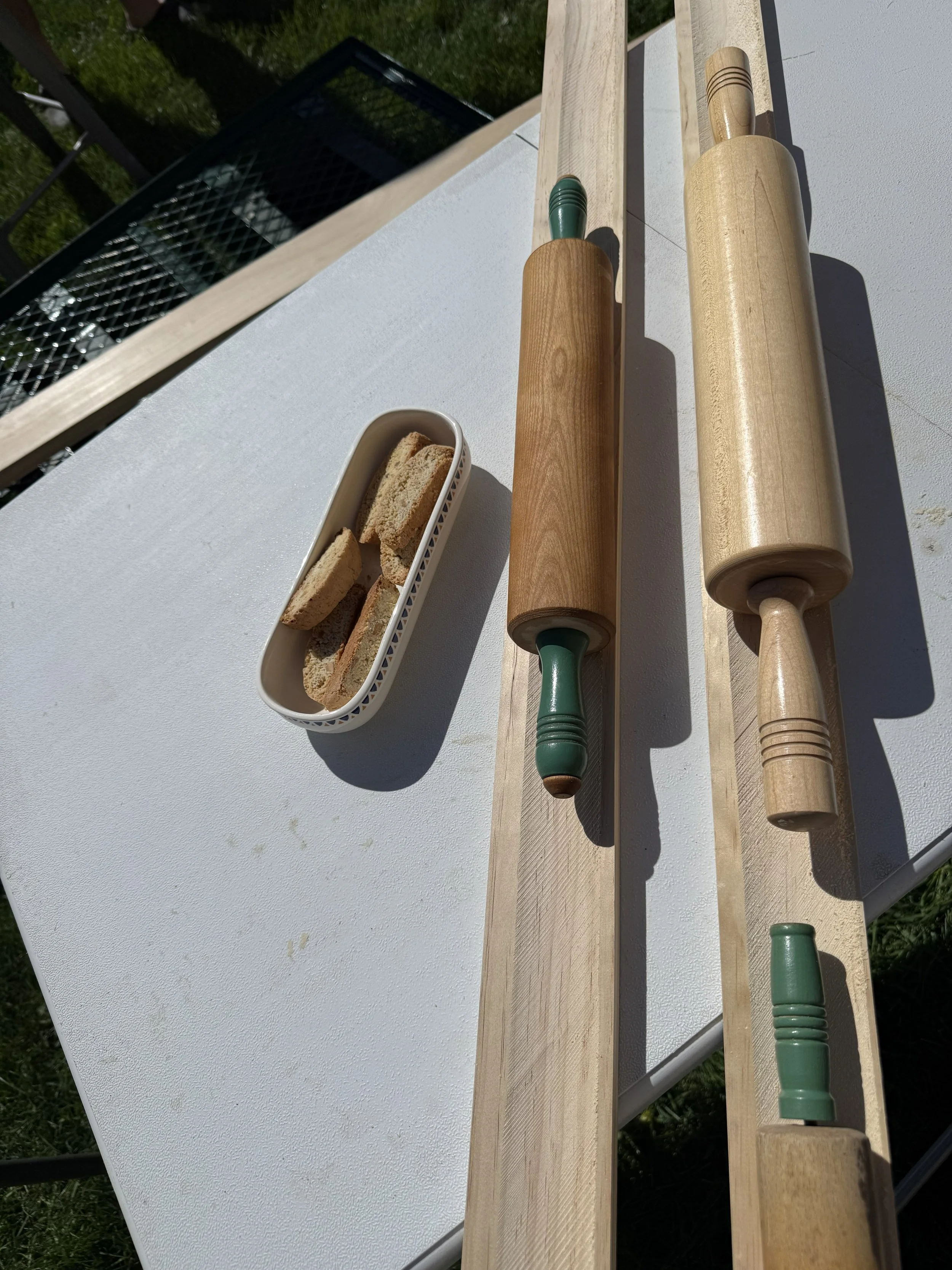 This rounded groove keeps the pins from rolling off the shelves!