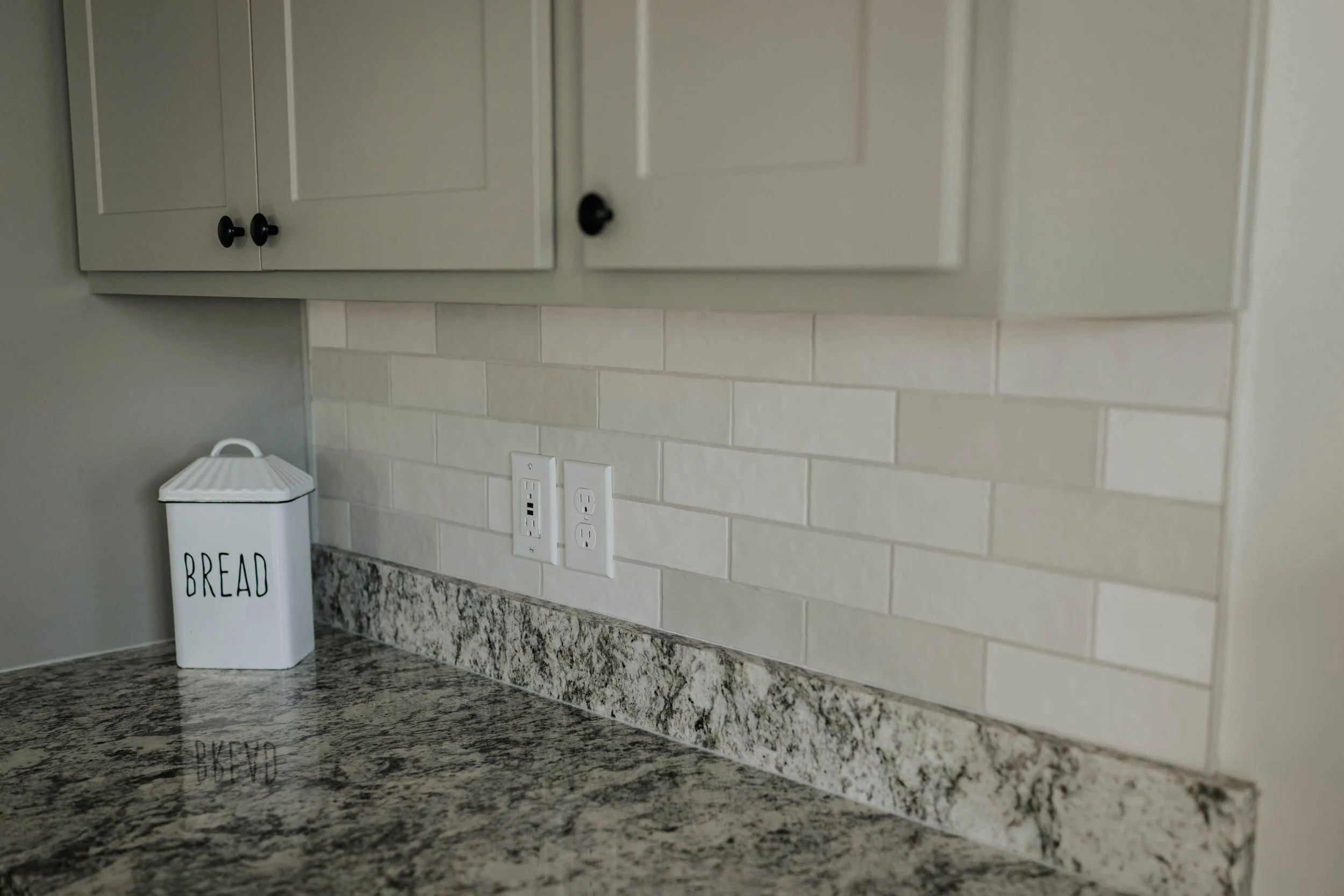 Kitchen zellige tile backsplash.