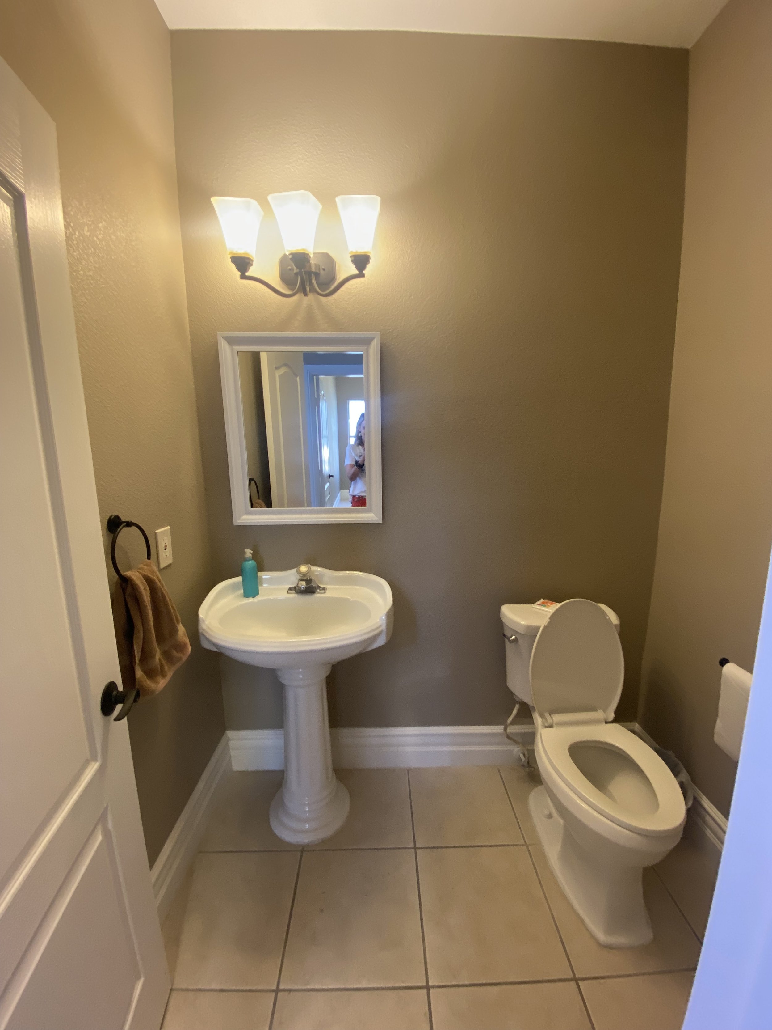 powder-bathroom.jpg