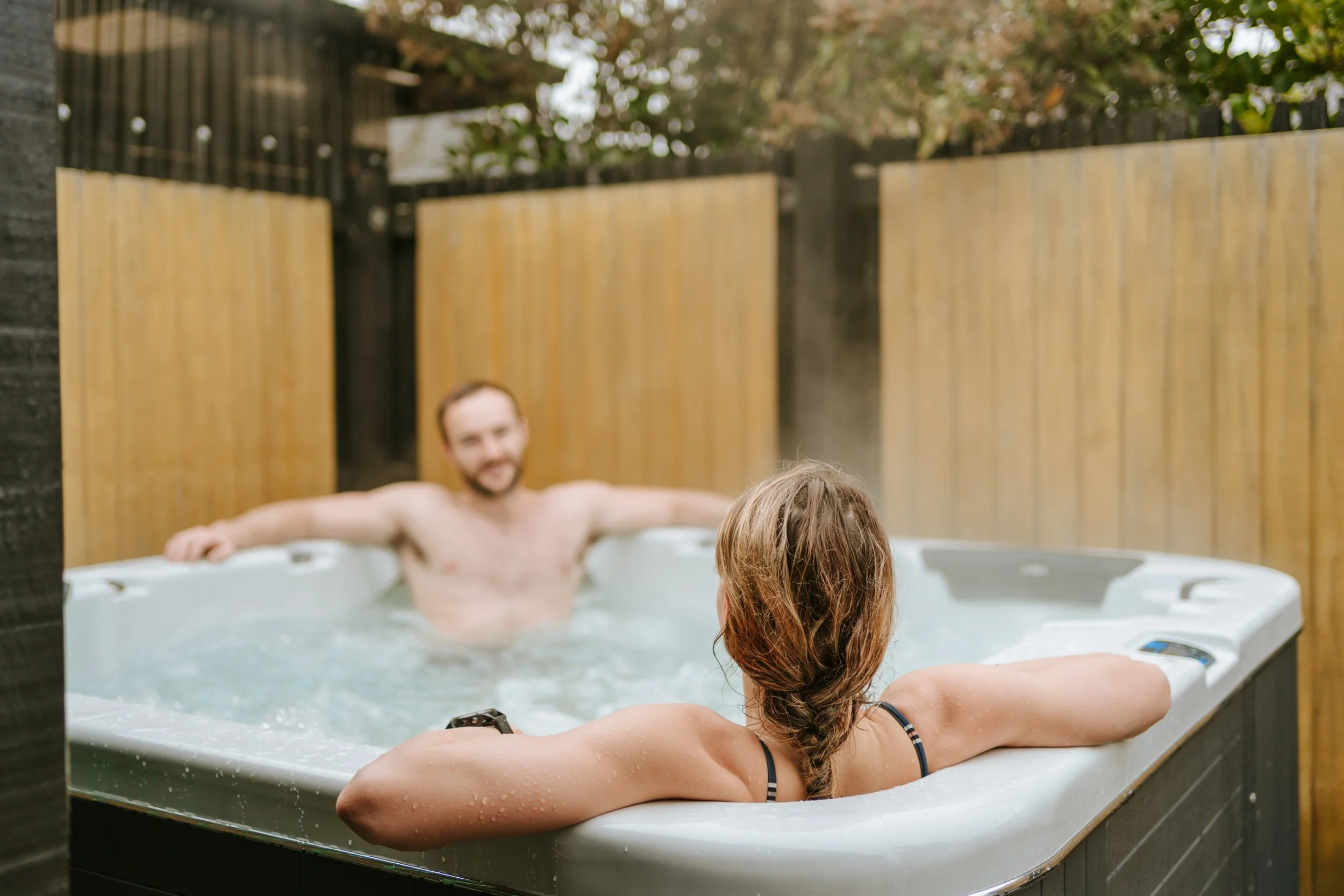 Edgewater Apres Ski _outdoor spa.jpg