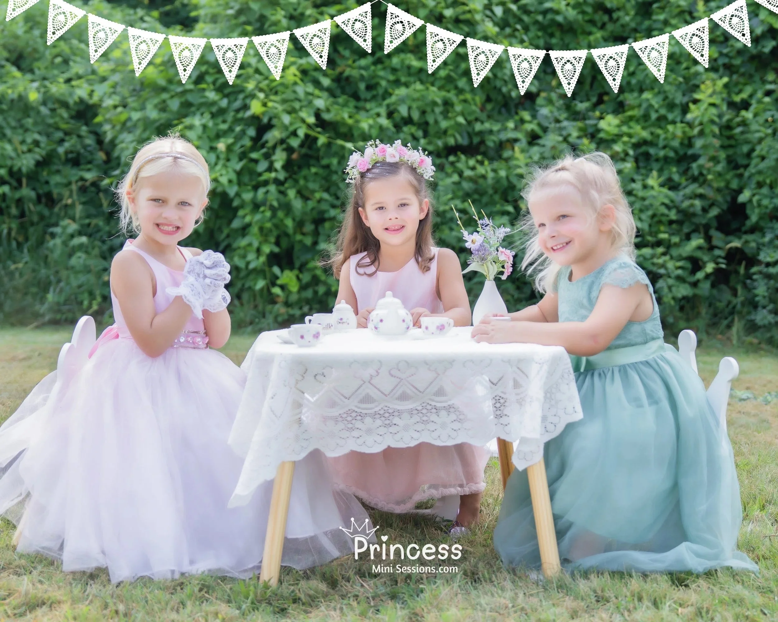 Princess+mini+sessions.+Tea+Party.Ana+Rattray+Photography.jpg