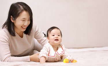 Infant care and professional nanny support services for families