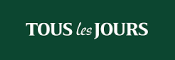 Green background with white text reading 'TOUS les JOURS'