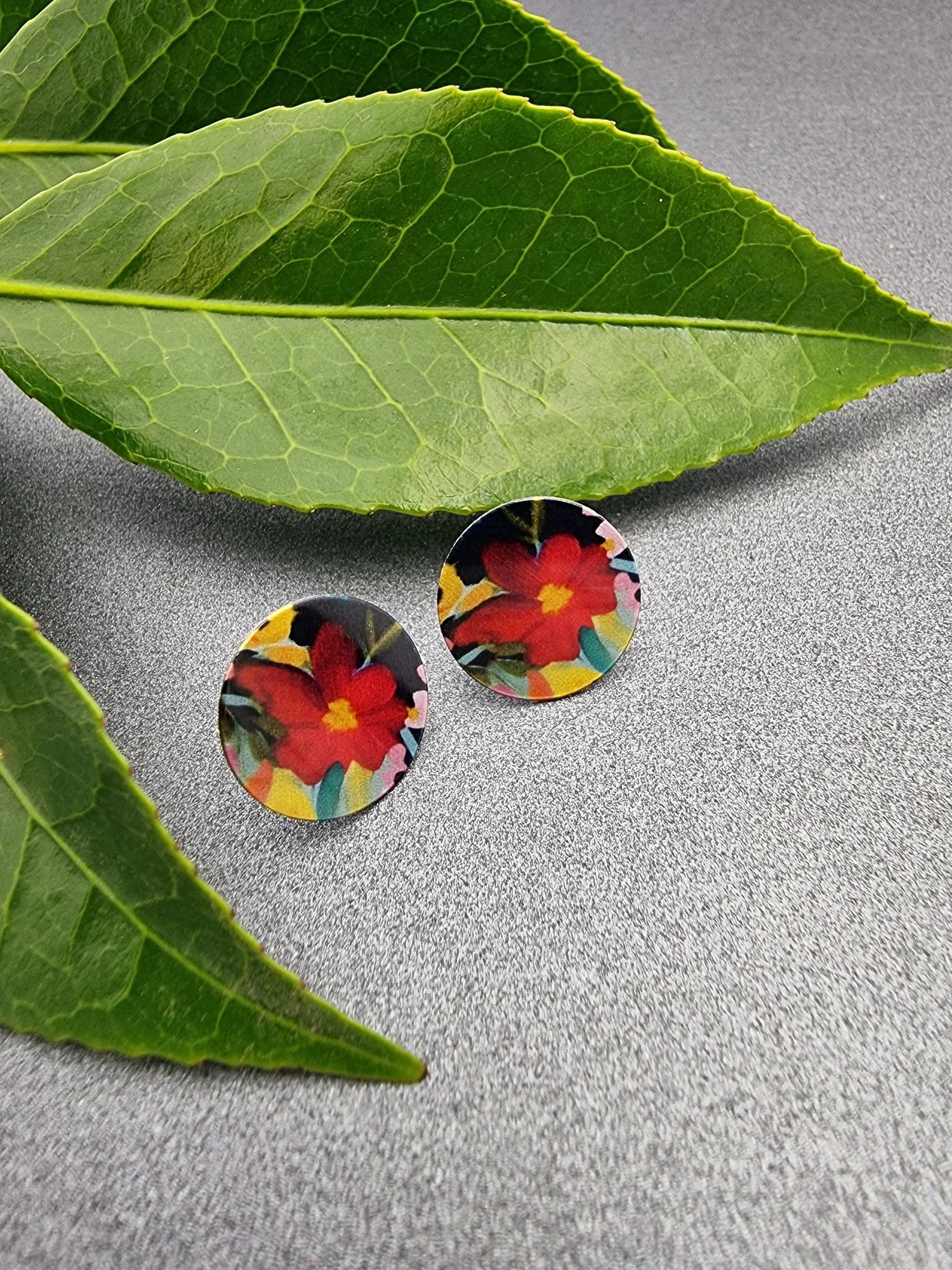FLORETTE – Ruby 16mm disc stud earrings