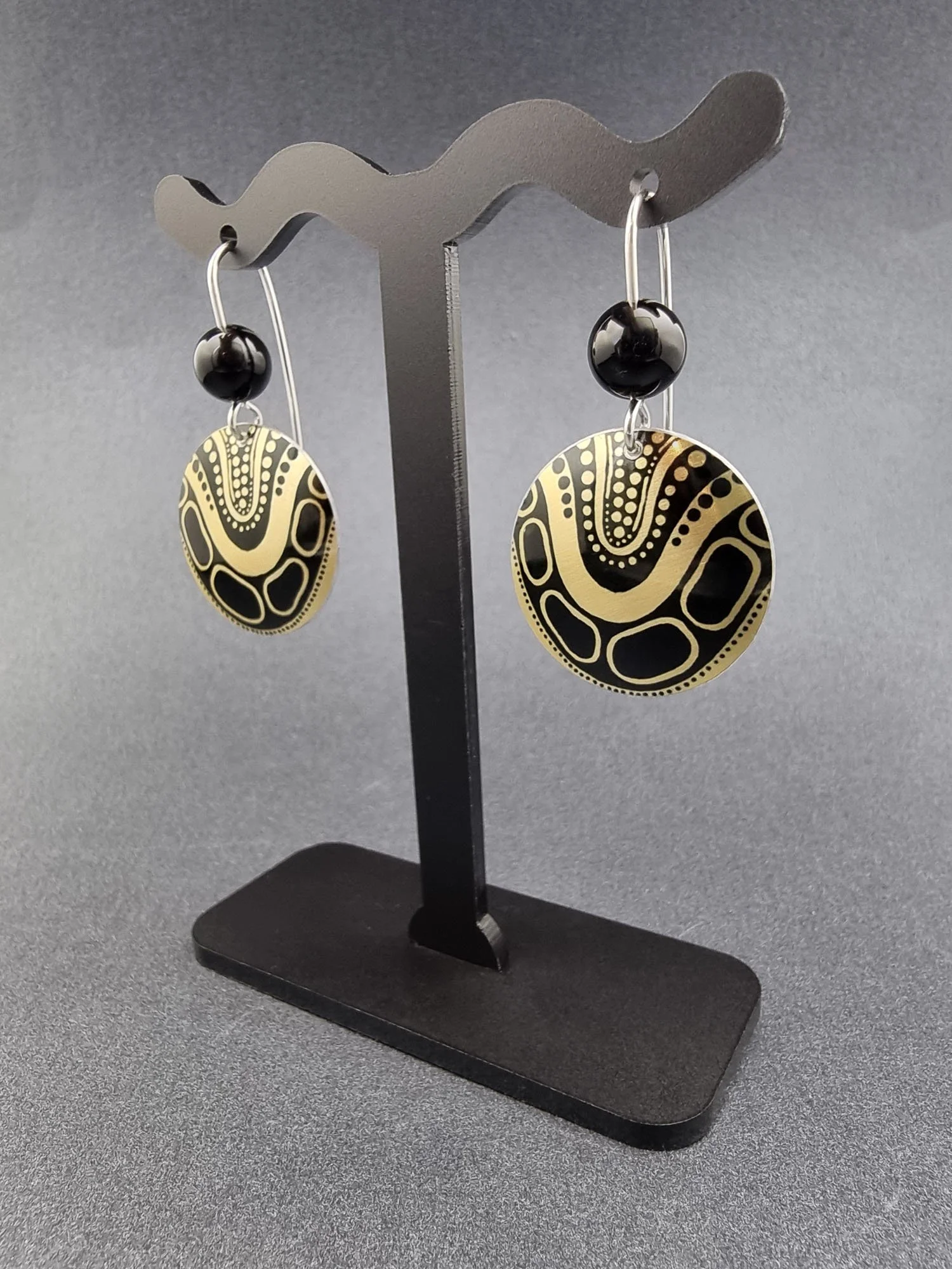 KOORIE TALES - Another Waterway round onyx earrings