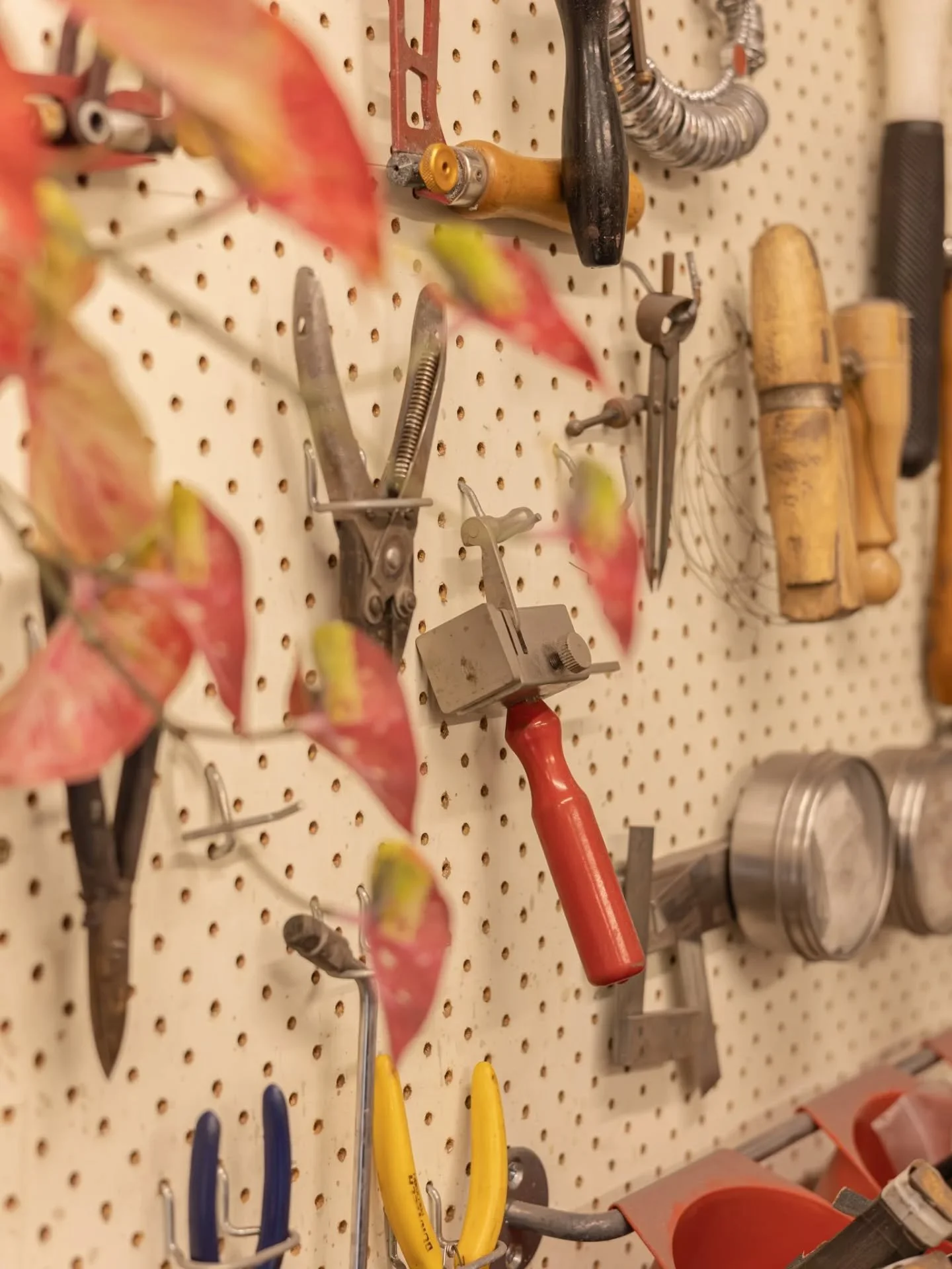 STUDIO DETAILS - a few snaps of my studio by @emilybrookfield.photo 

I'm in the process of a deep clean and sort out of all the shit that has accumulated over the past 7 years.

You know how sometimes things have to get worse before they get better.