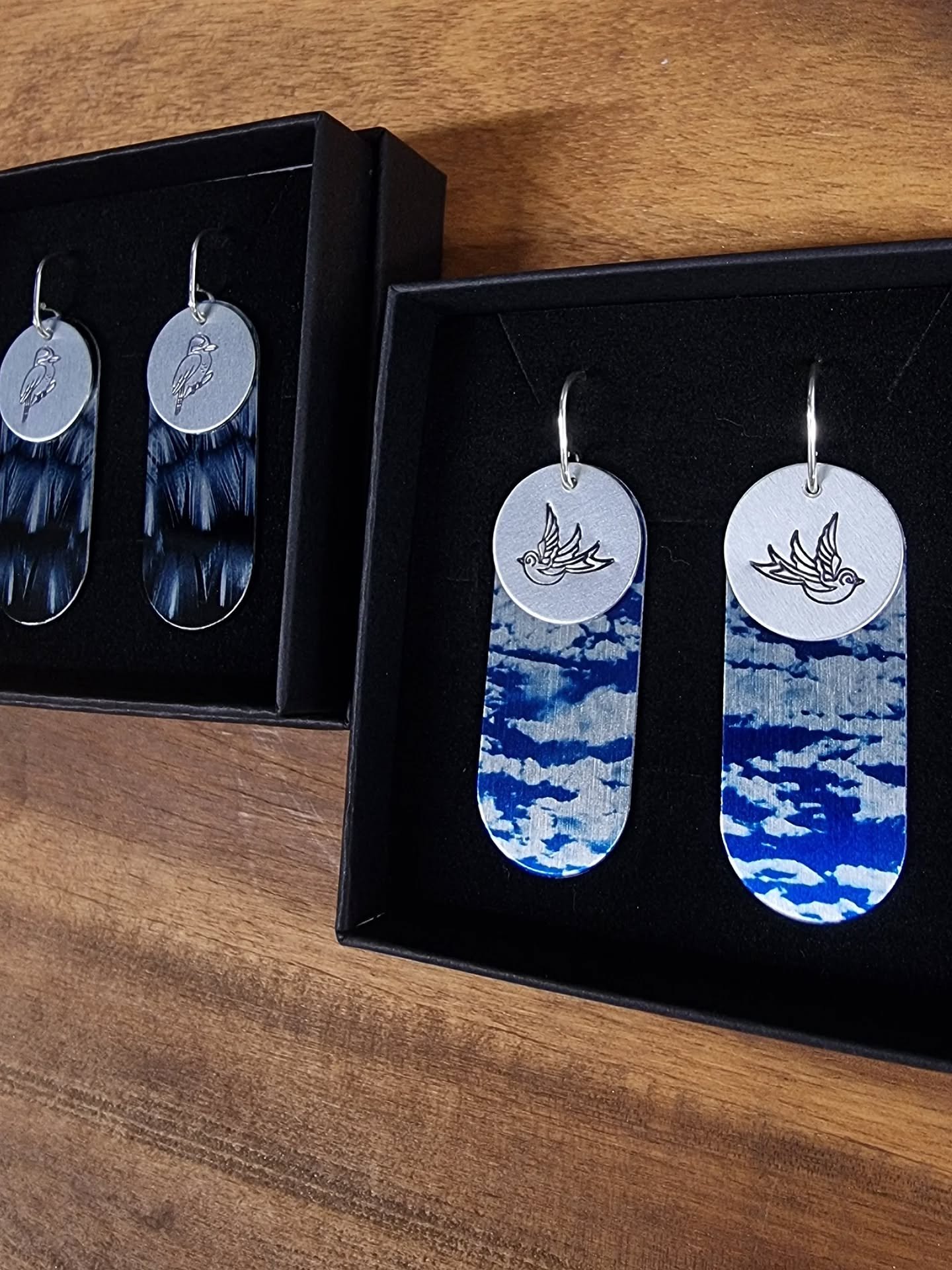 STUDIO SESSION - it was a great start to the week today, working on wholesale orders &amp; catching up on podcasts.

Wholesale orders were posted to @kulkulsubiaco and a new stockist @merakihomeandyou 

Podcast listens were @goodhangwithamy (loved th