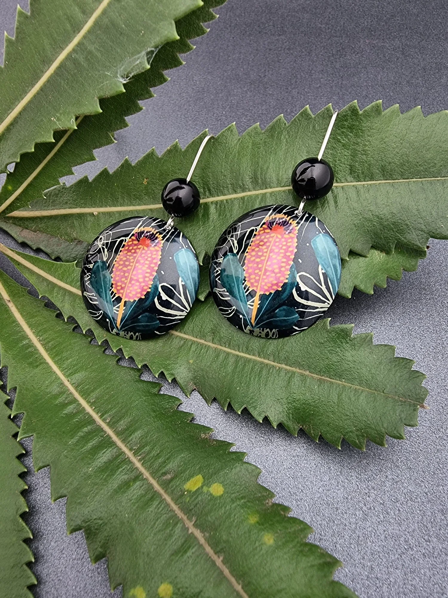 BUSH WALK – Banksia bead domed earrings