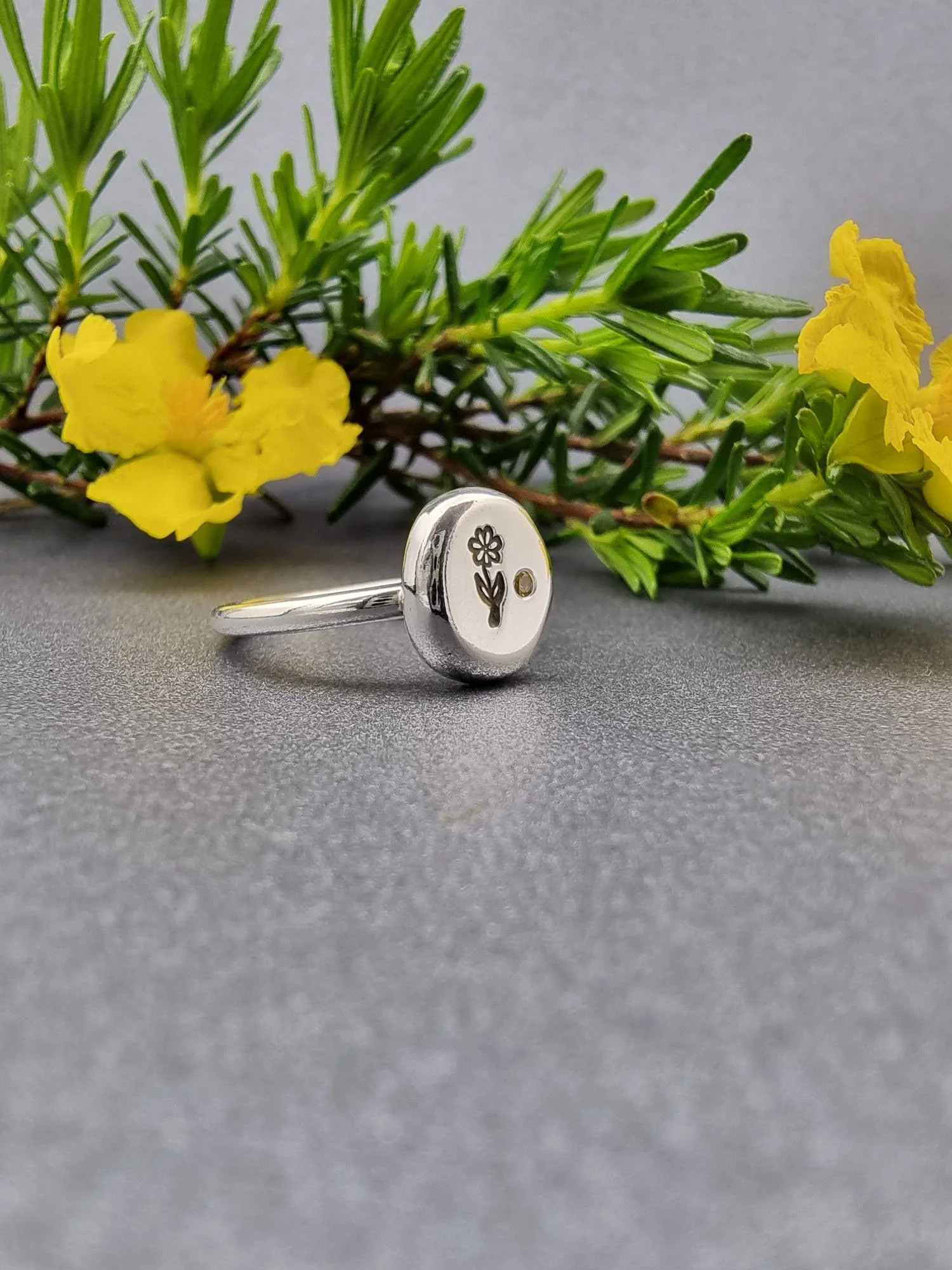 flower-yellow-sapphire-ring (14).jpg