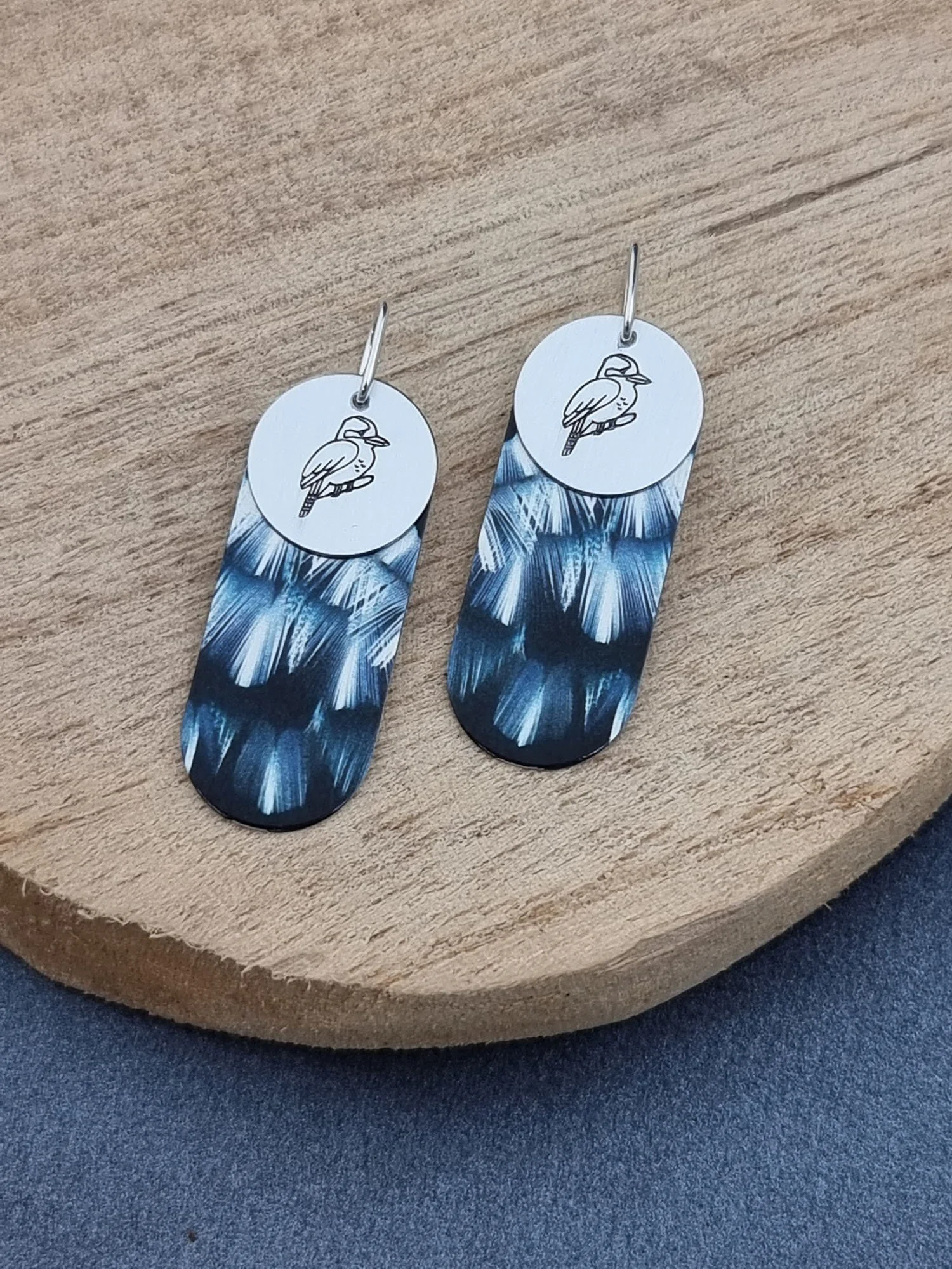 AUSSIE BUSH – Kookaburra elongated stamped earrings