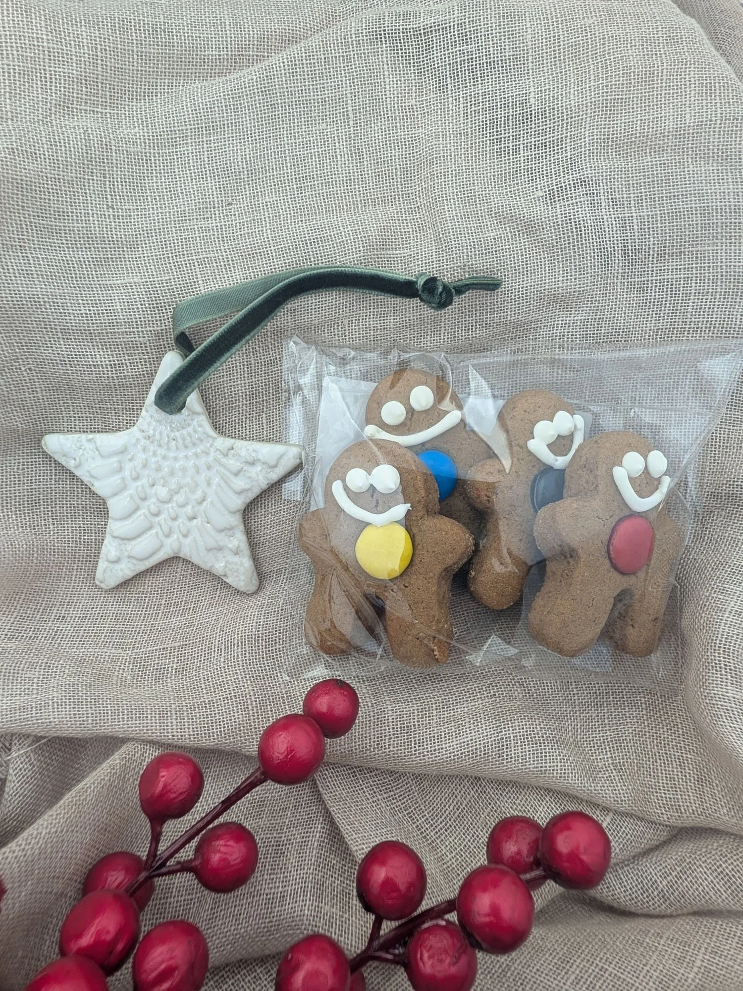 Ceramic-decoration-gingerbread-gift-box (6).jpg