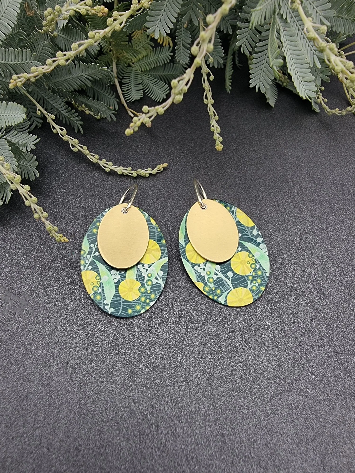 BUSH WALK – Wattle double oval earrings