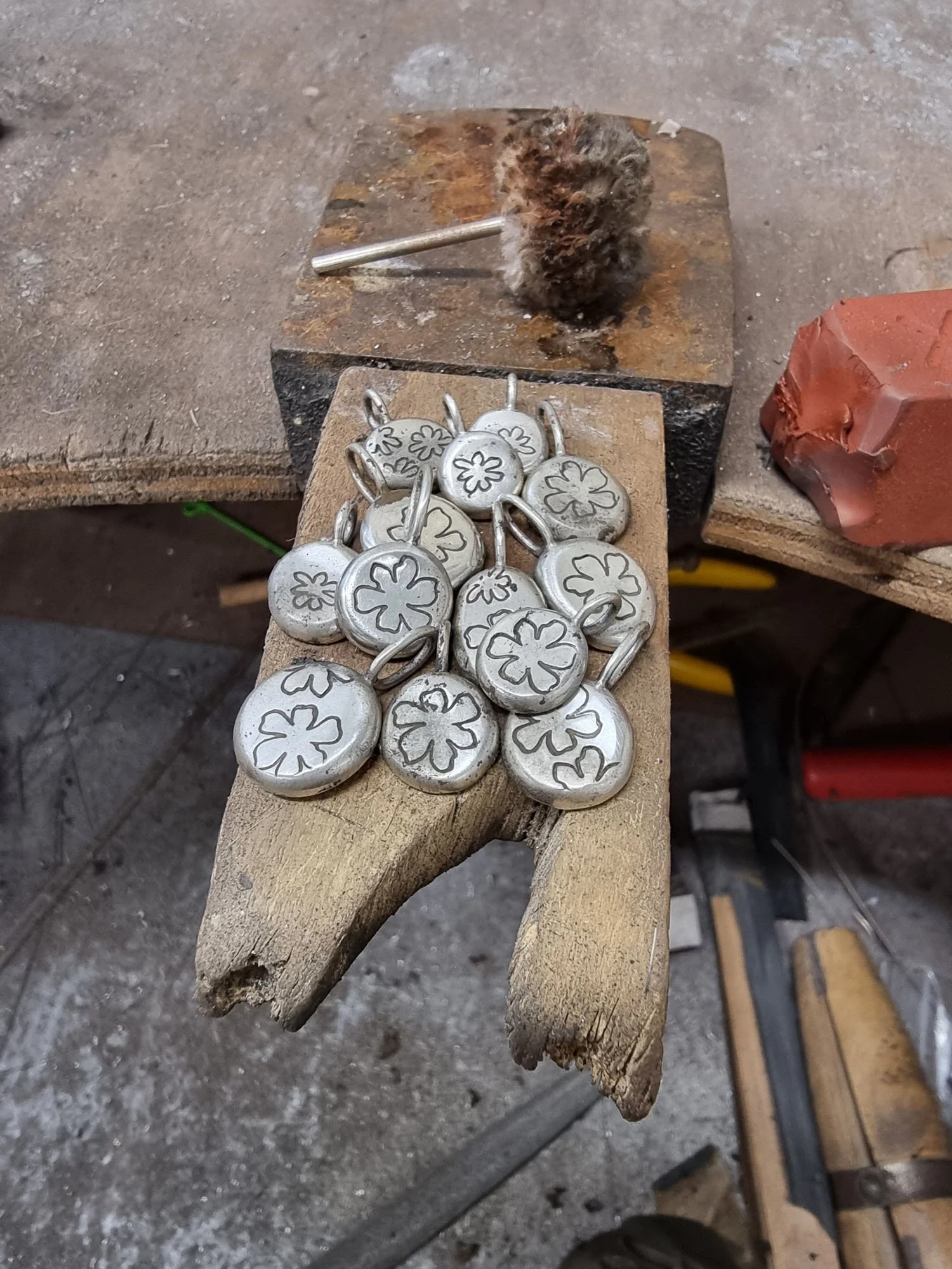 jewellery-making-process (7).jpg (Copy) (Copy) (Copy)