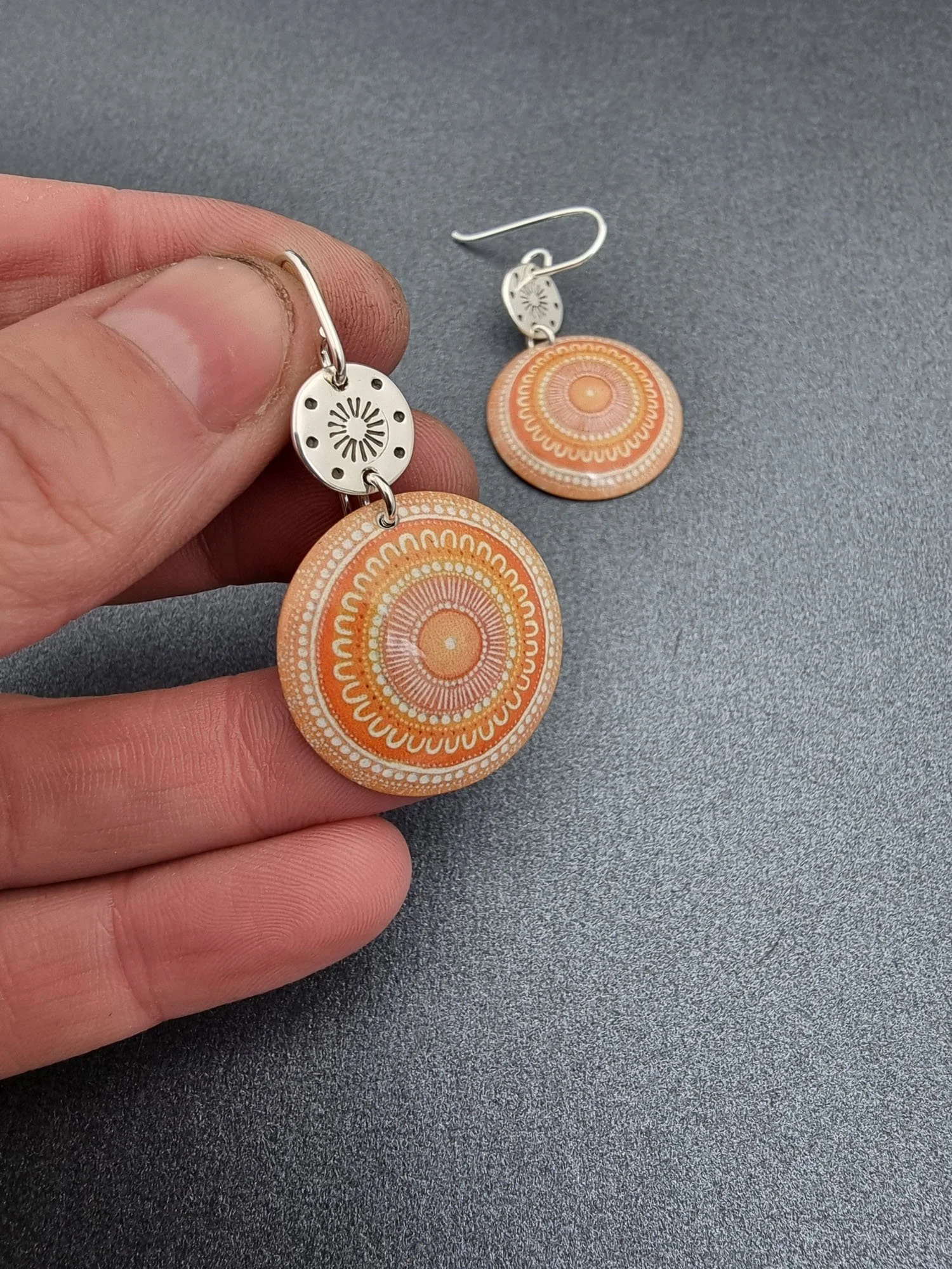 KOORIE TALES - Sunset Meeting silver dotty earrings