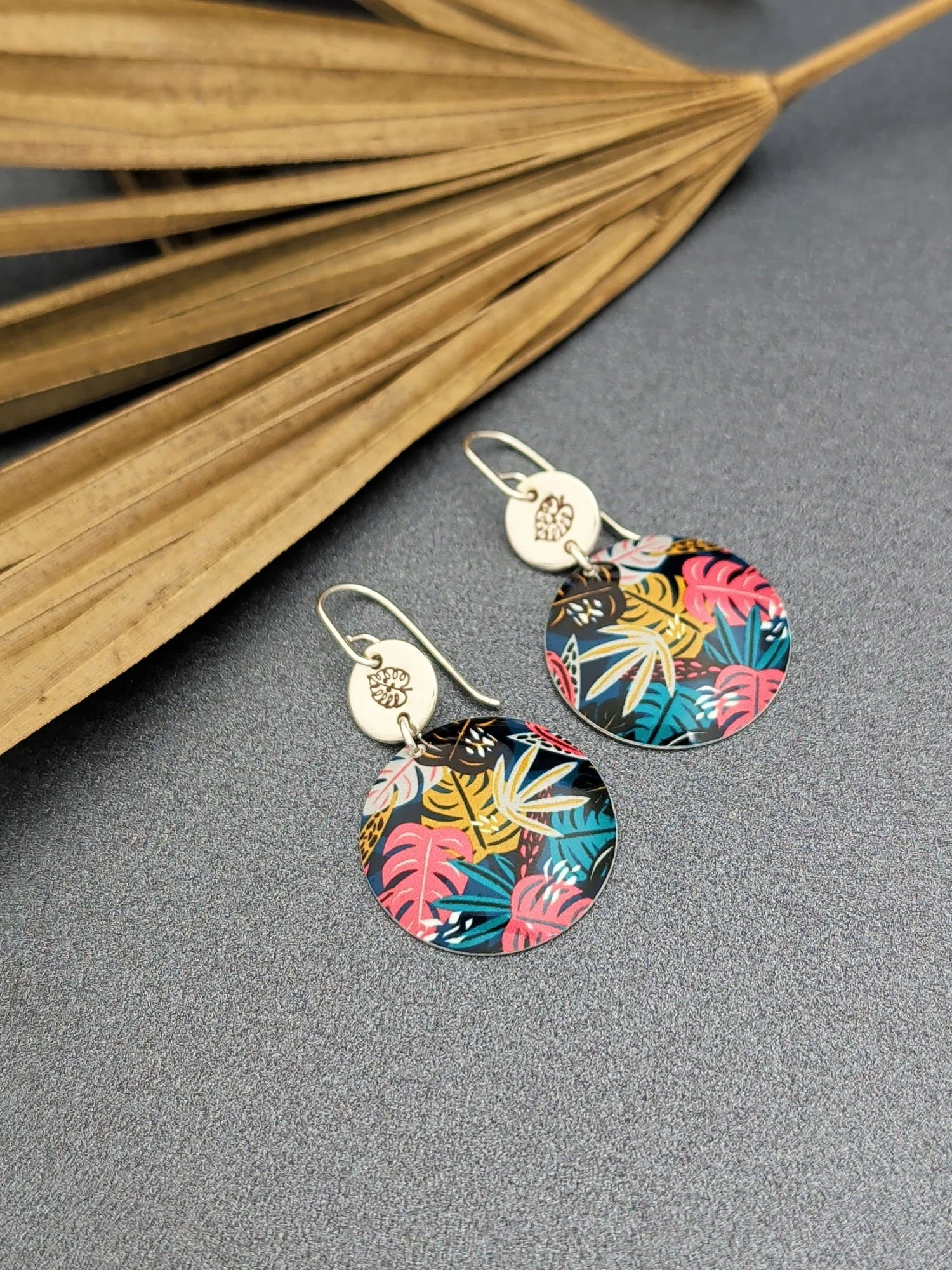 monstera-earrings (8).jpg