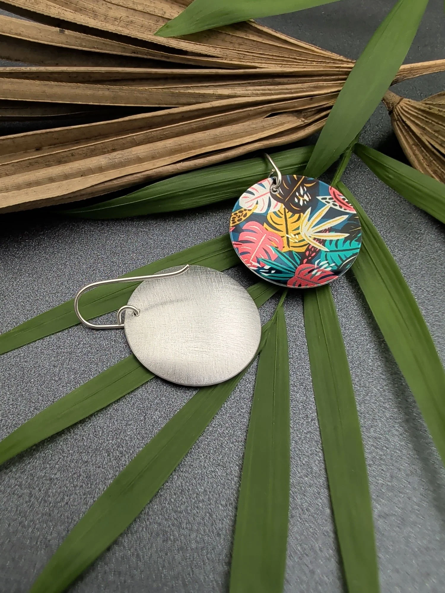 monstera-earrings (2).jpg