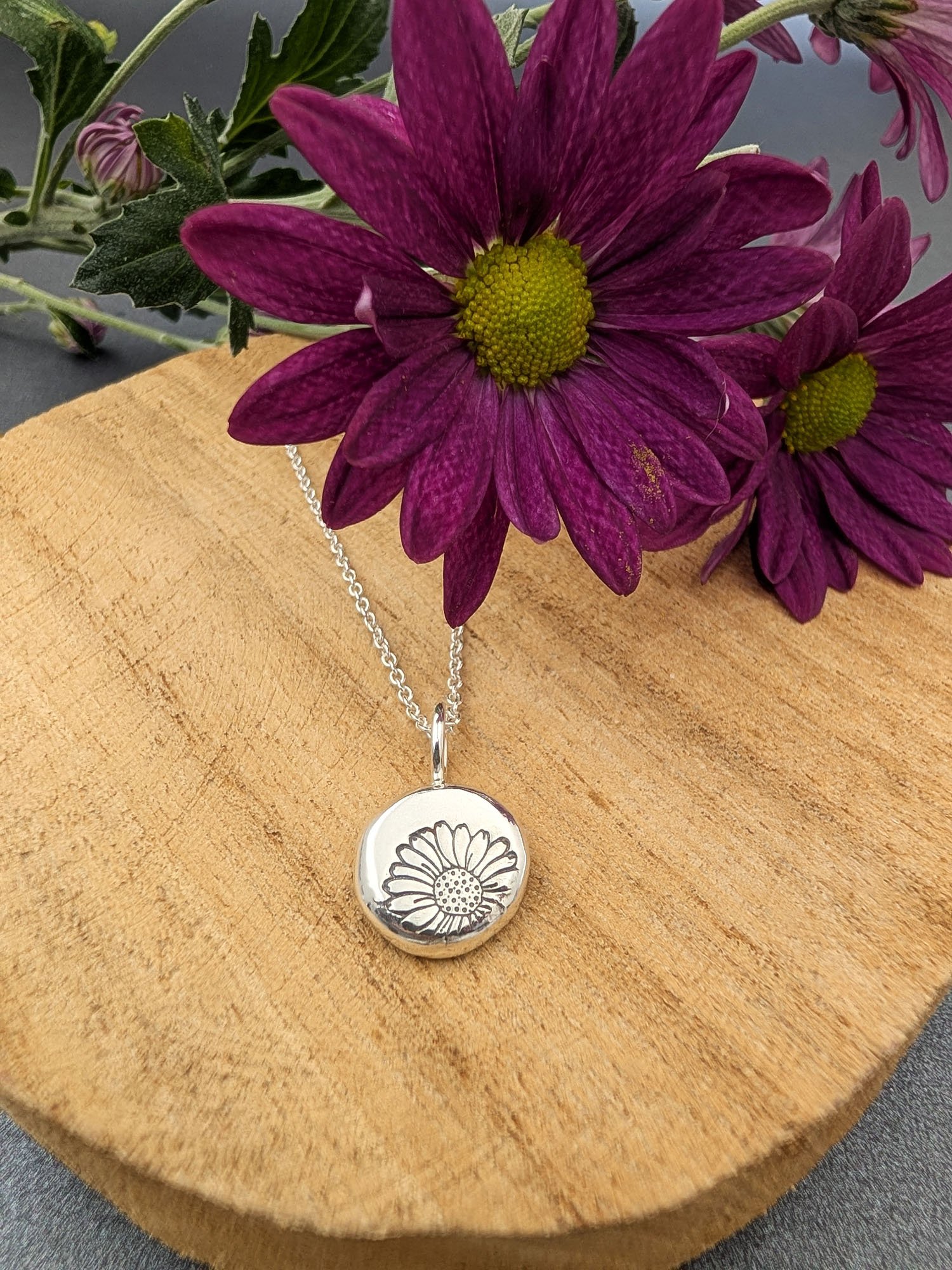 recycled-necklace-daisy-stamped (1).jpg