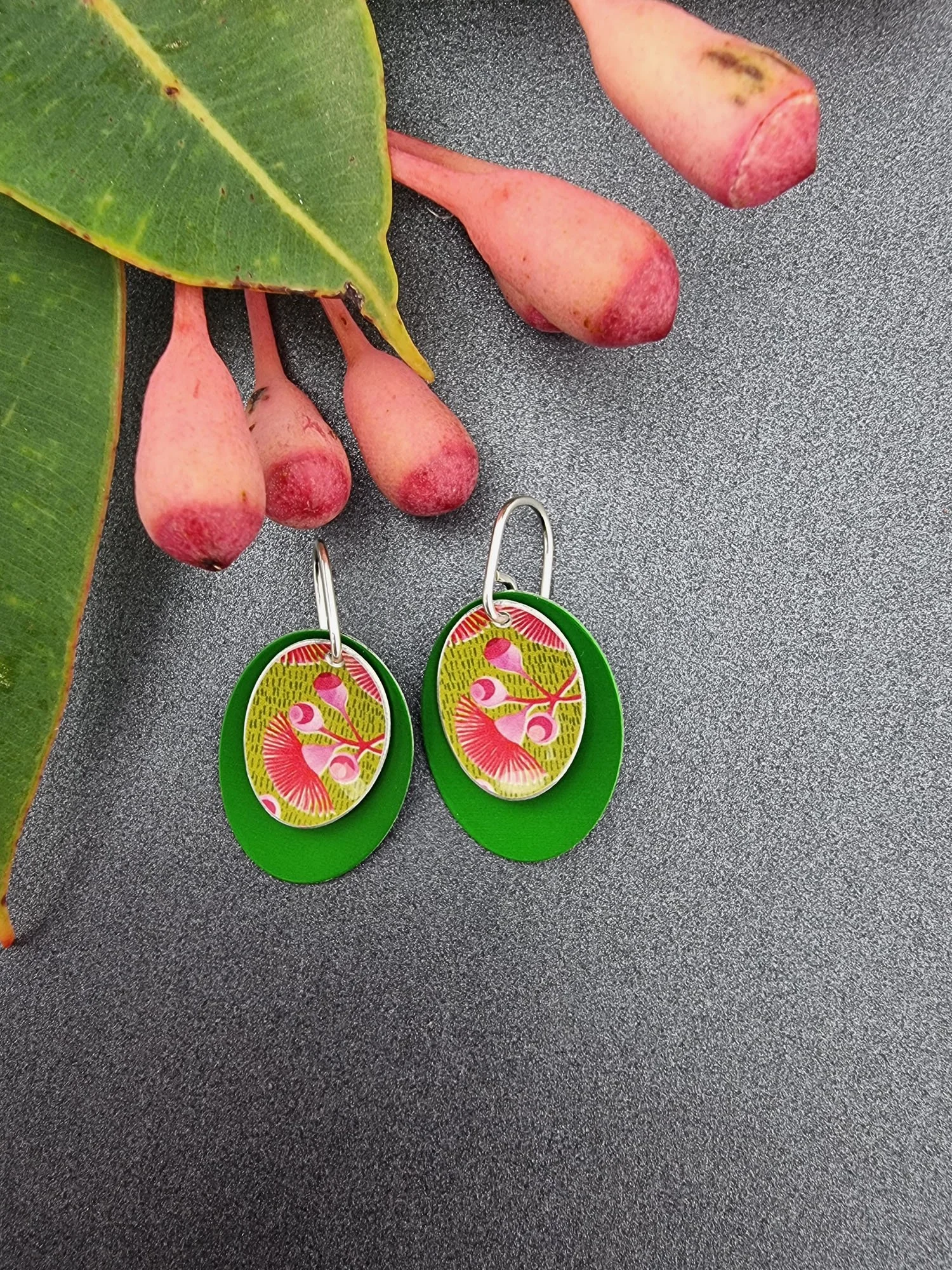 BUSH WALK – Gum Blossom double oval earrings