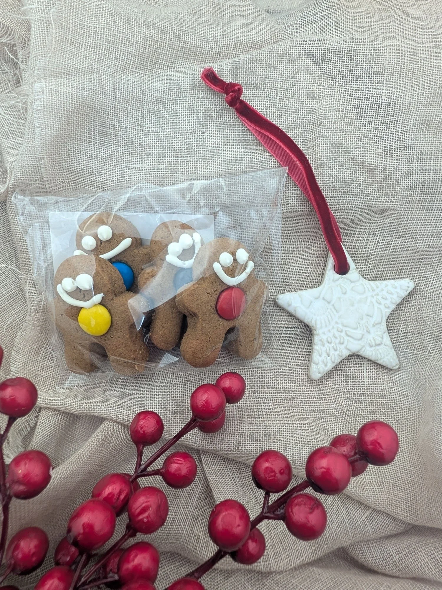 Ceramic-decoration-gingerbread-gift-box (8).jpg