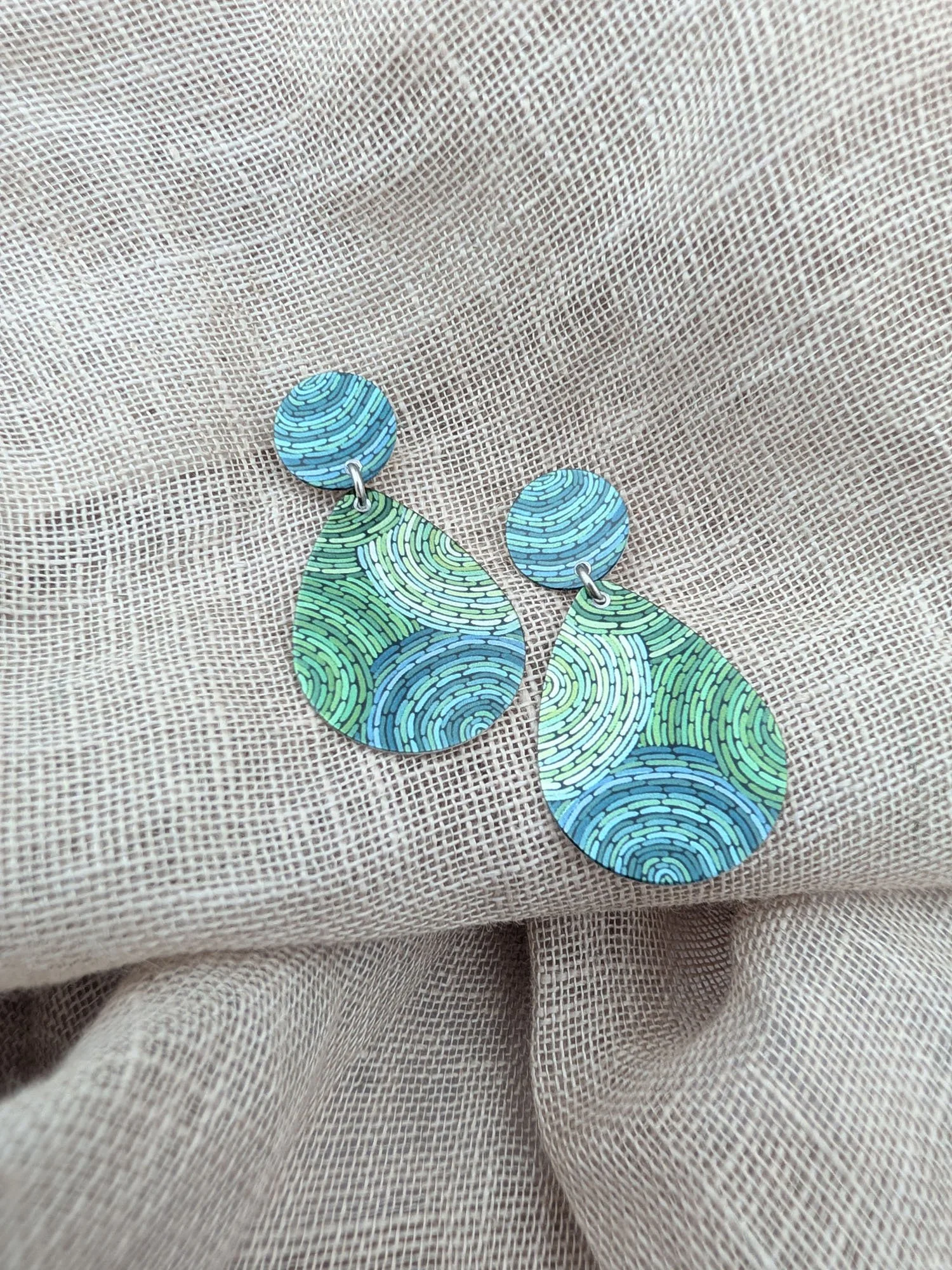 KOORIE TALES - Colour Season teardrop stud earrings