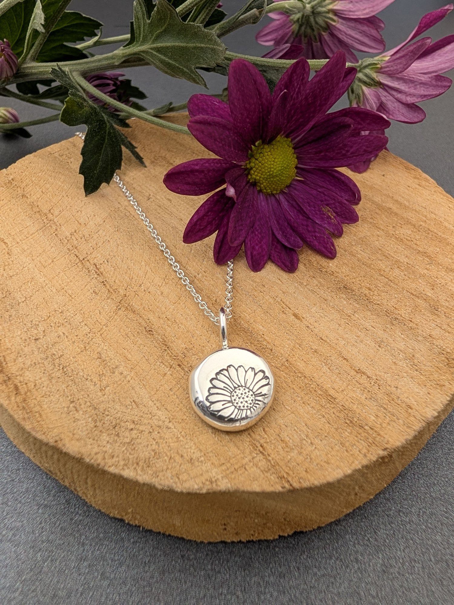 recycled-necklace-daisy-stamped (6).jpg