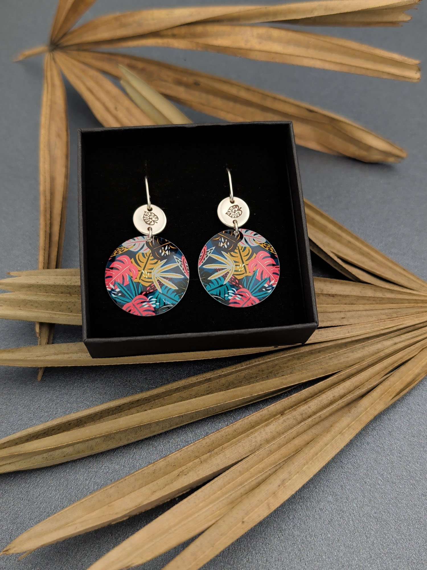 monstera-earrings (6).jpg