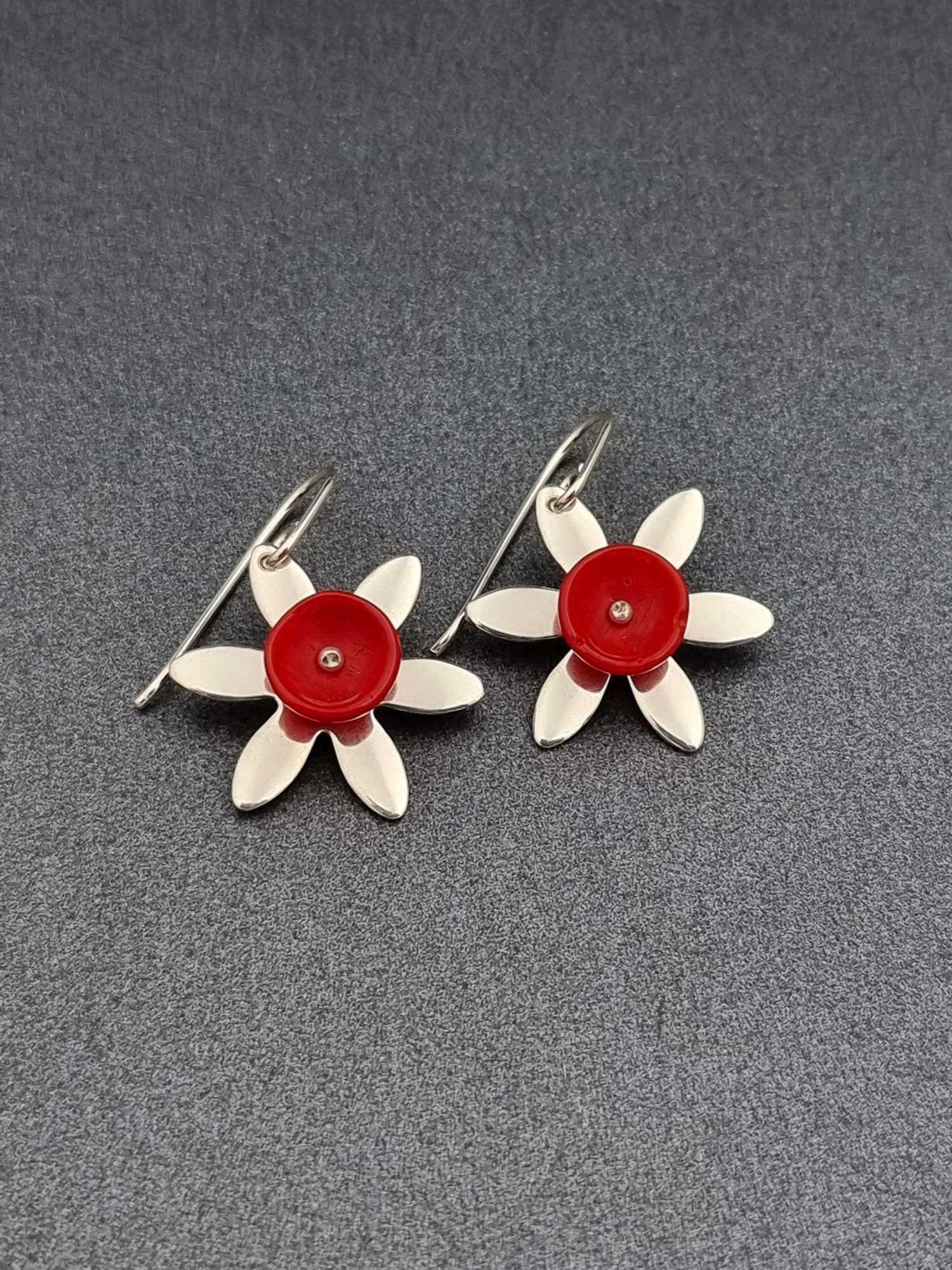 GARDEN GLORY - Flower short hook earrings