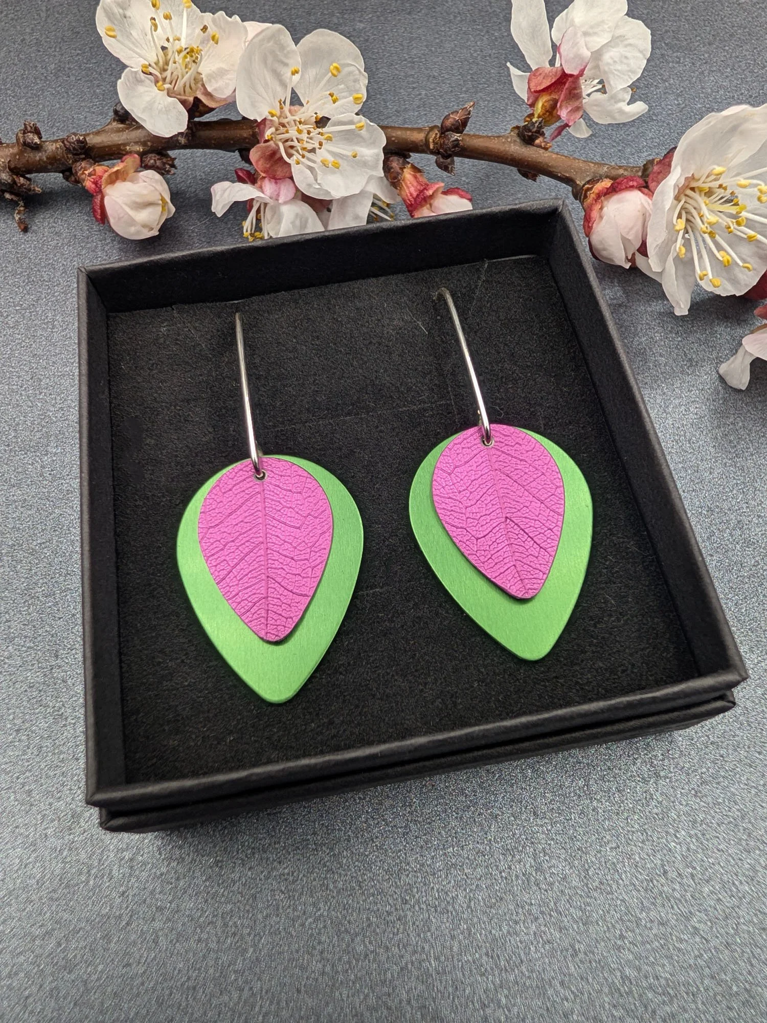 bright-leaf-textured-earrings (16).jpg