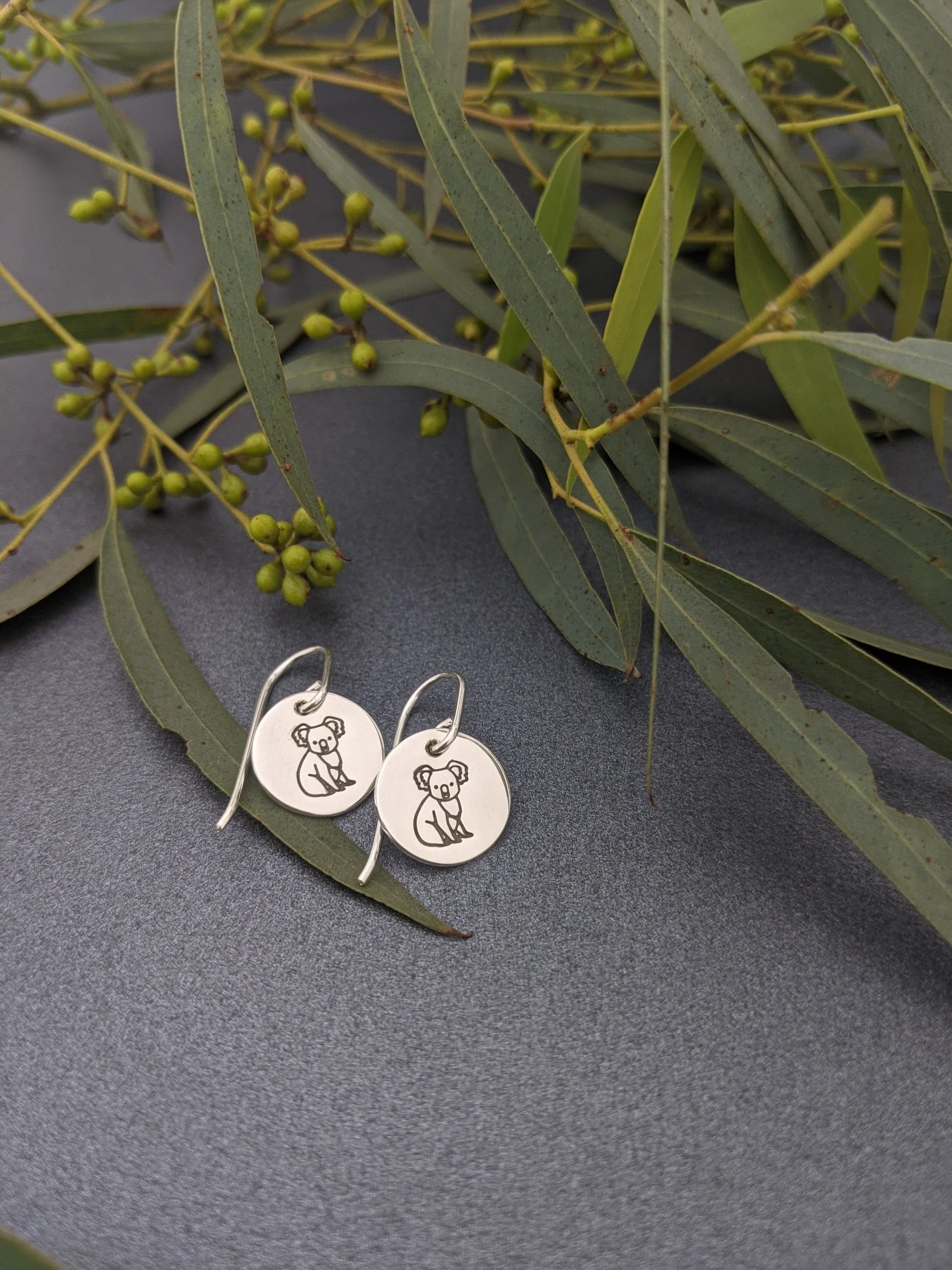 AUSSIE BUSH – Koala disc earrings