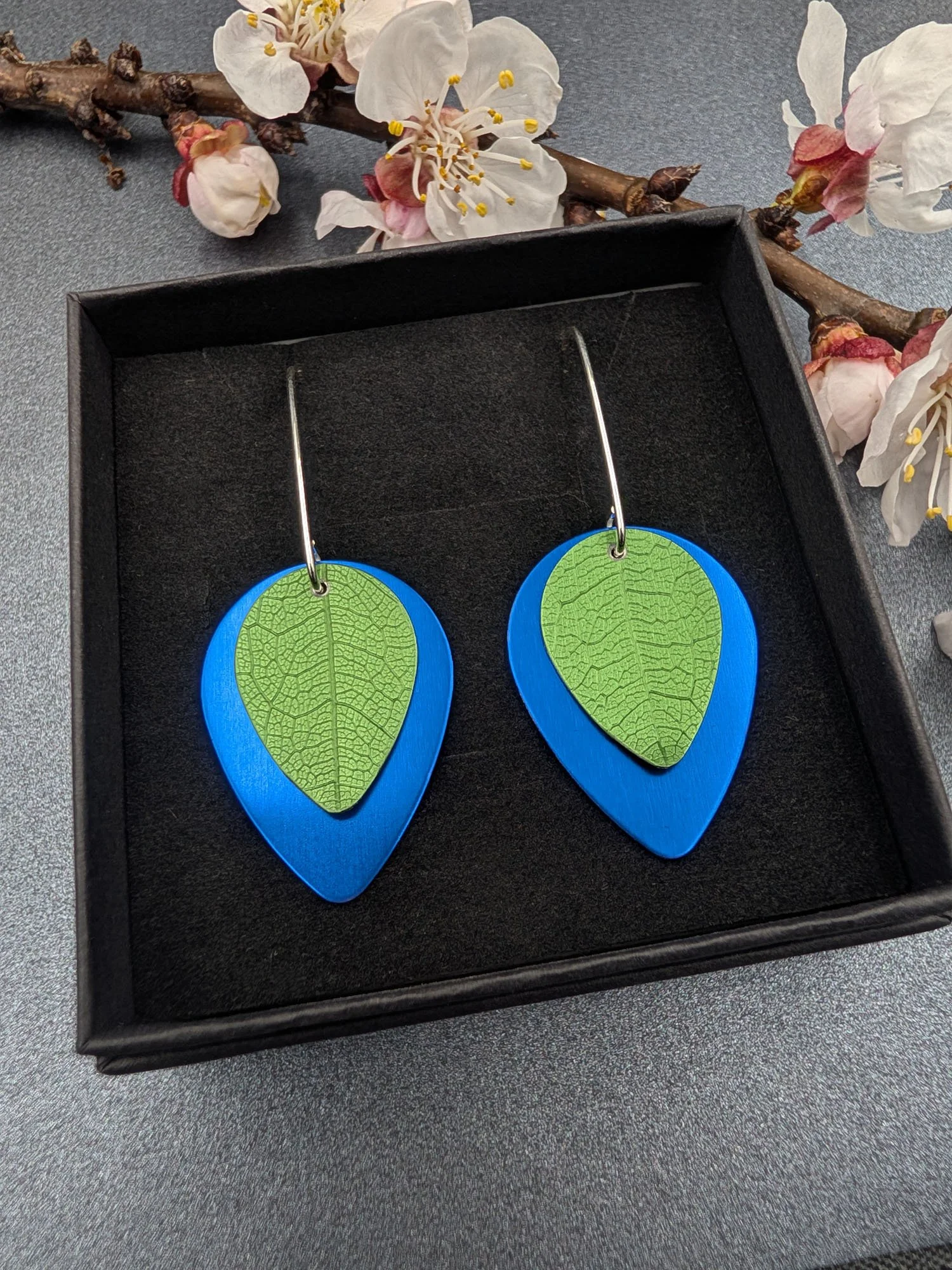 bright-leaf-textured-earrings (6).jpg