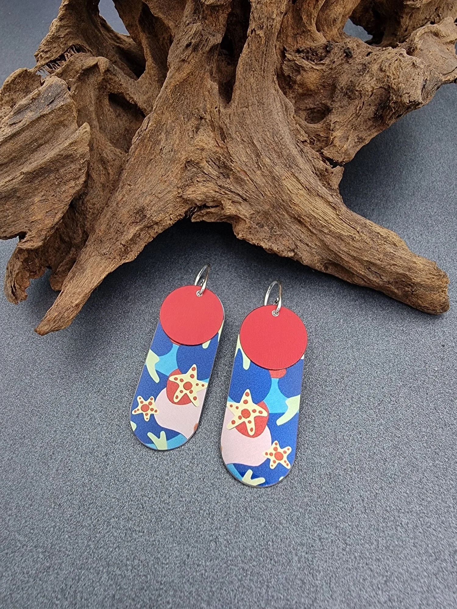 SEASCAPE – Red dot elongated earrings