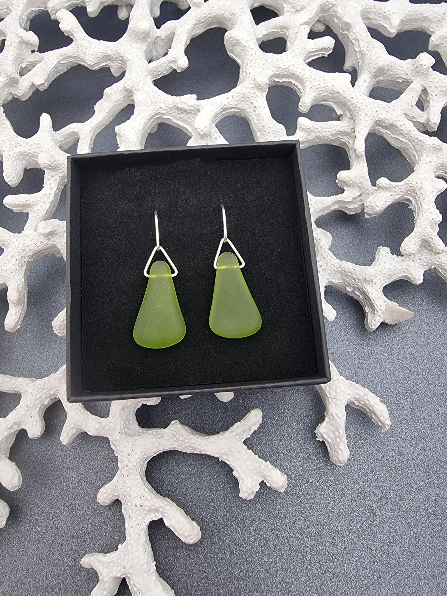 seaglass-earrings-handmade (8).jpg