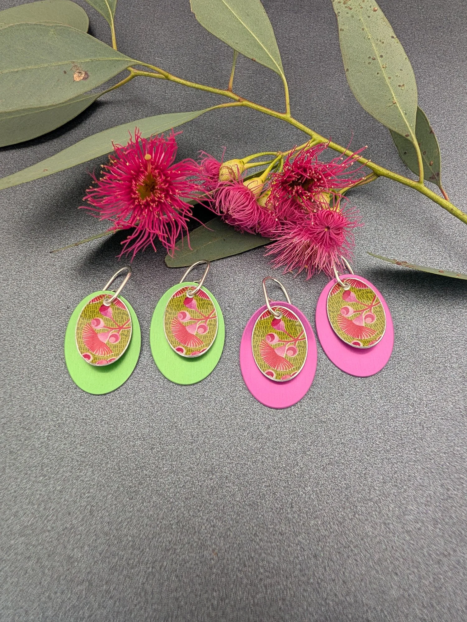 BUSH WALK – Gum Blossom double oval earrings