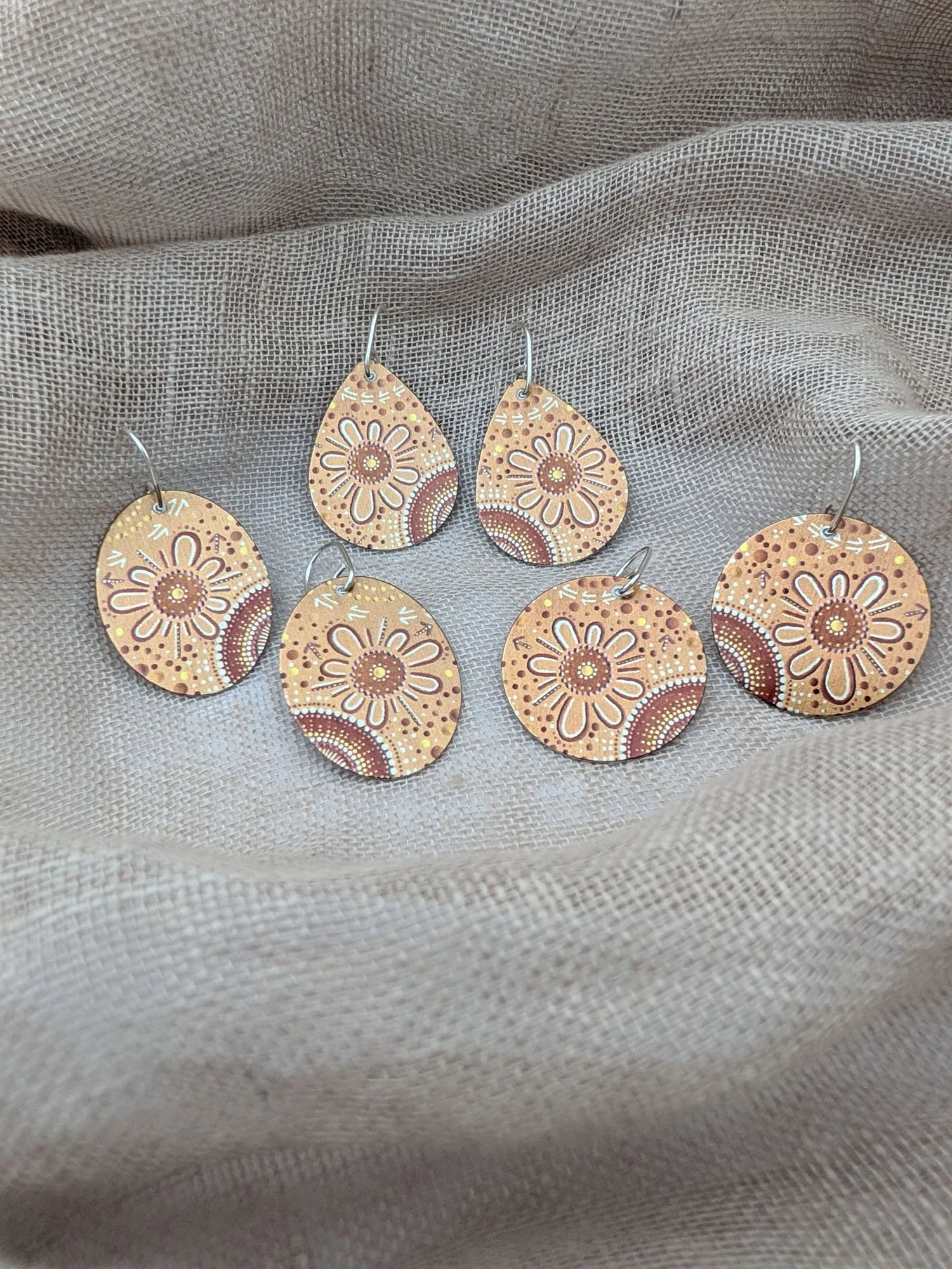 KOORIE TALES - Community Spirit shape earrings