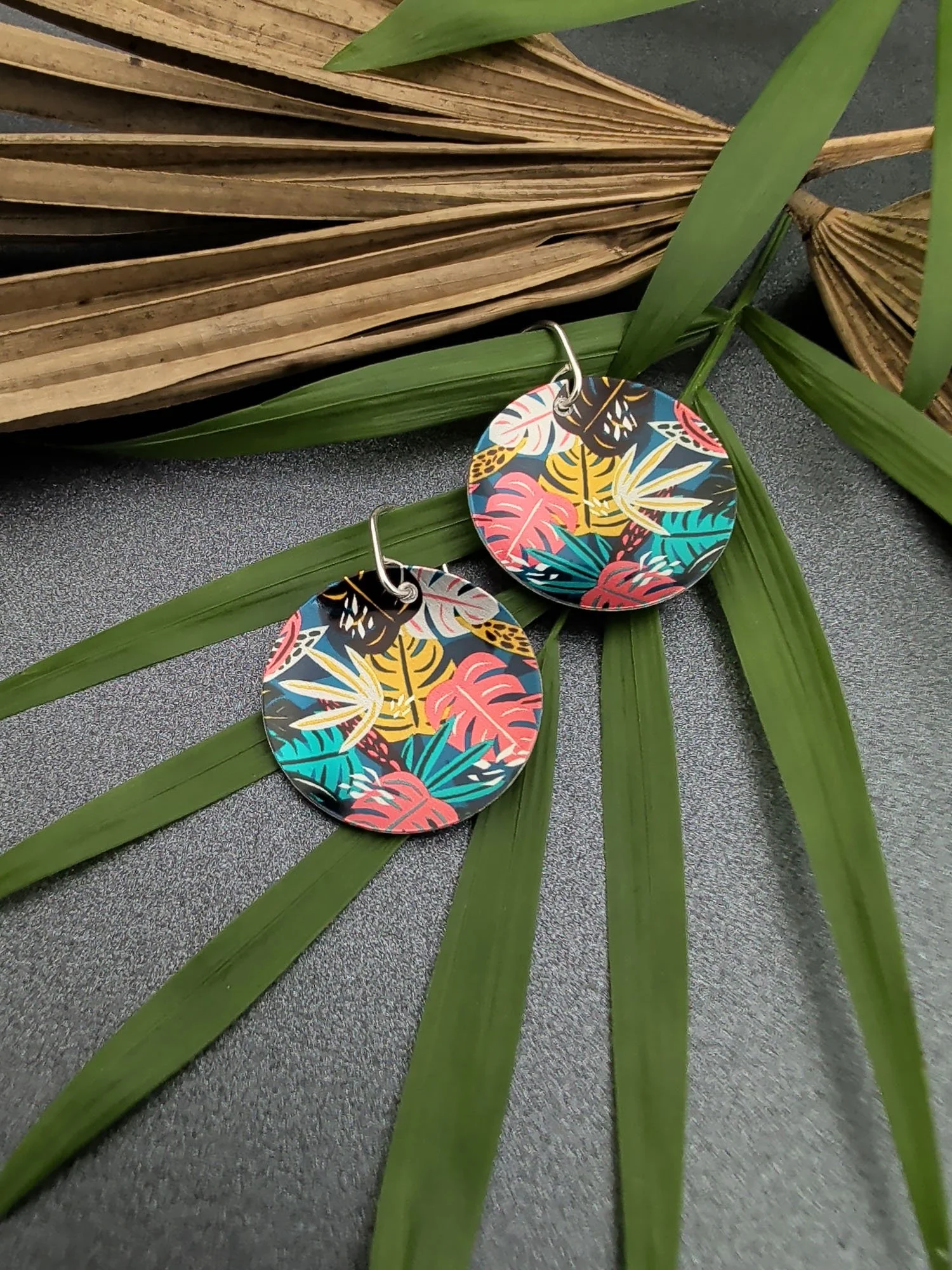 monstera-earrings (1).jpg