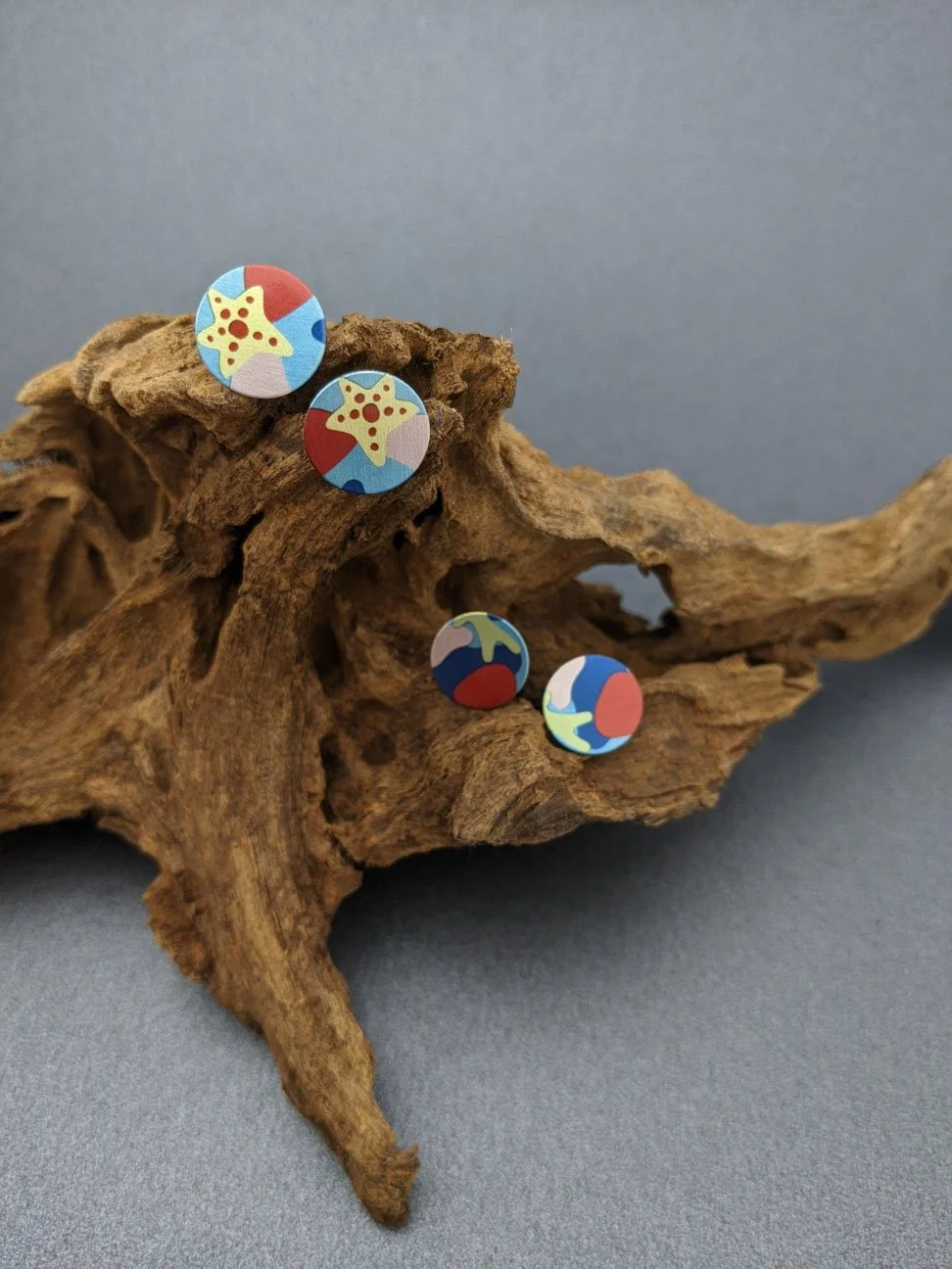 SEASCAPE – 13mm stud earrings
