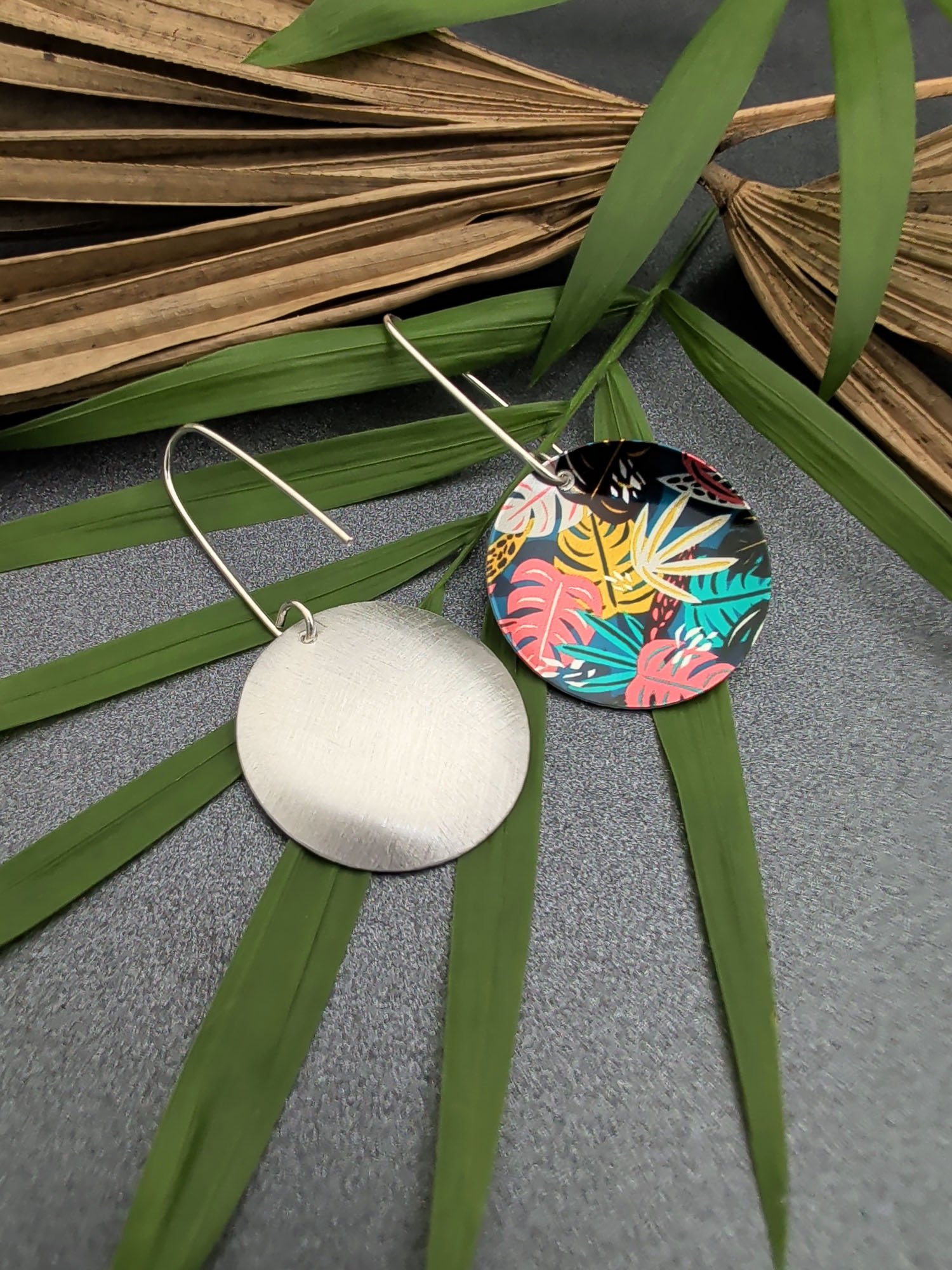 monstera-earrings (4).jpg