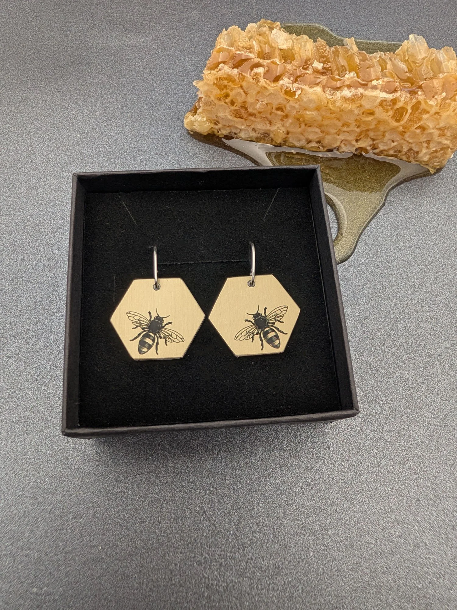 bee-hexagon-handmade-earrings (16).jpg
